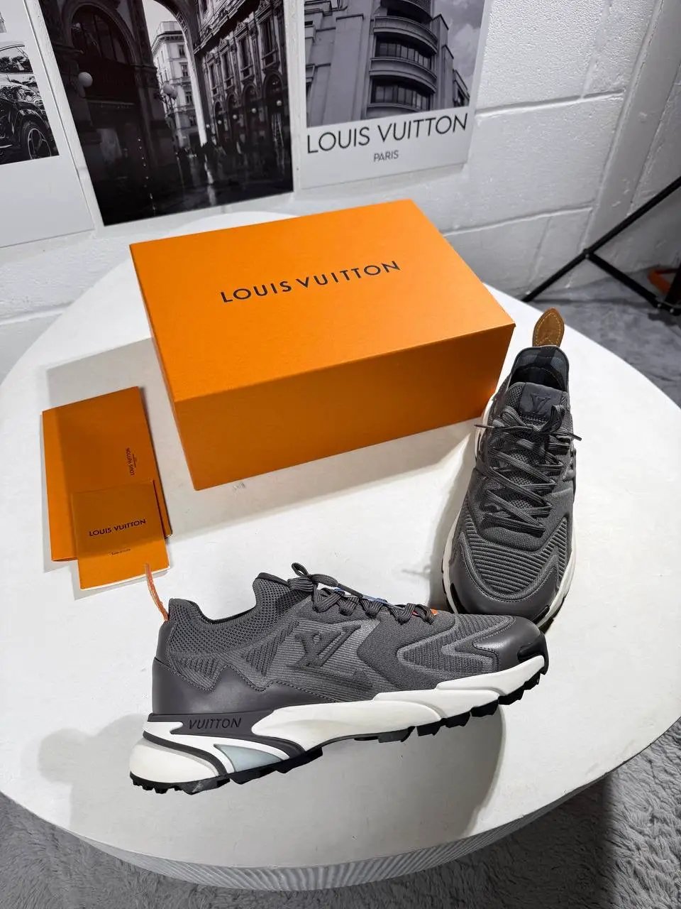 LVE TATIC TRAINERS by Stock supplier