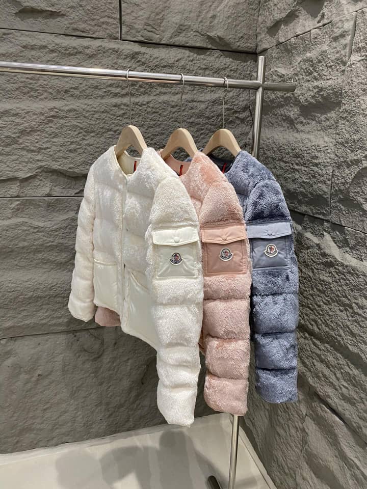 MNC WOMEN PUFFER by Stock supplier