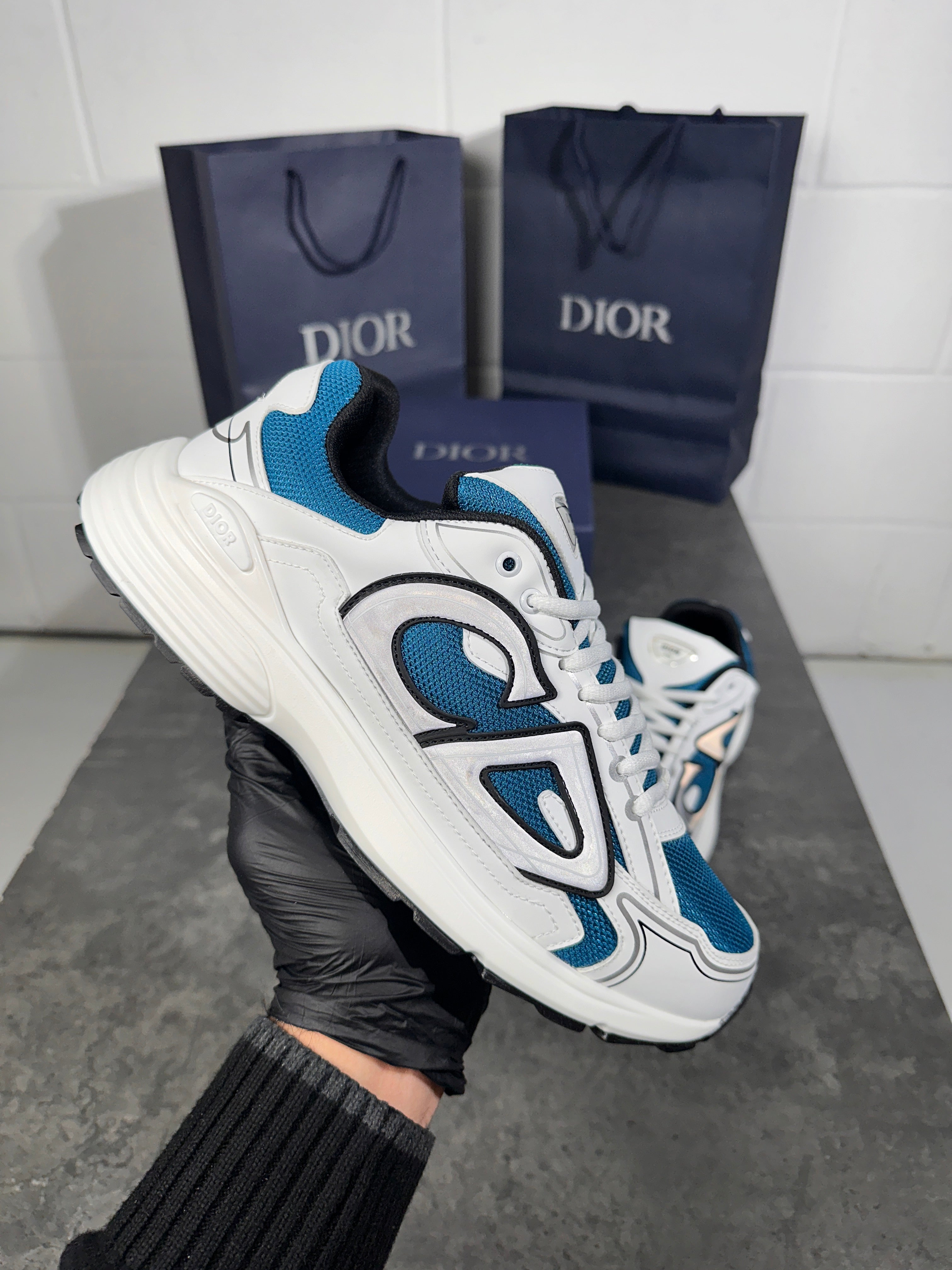 B30 Aqua et blanc