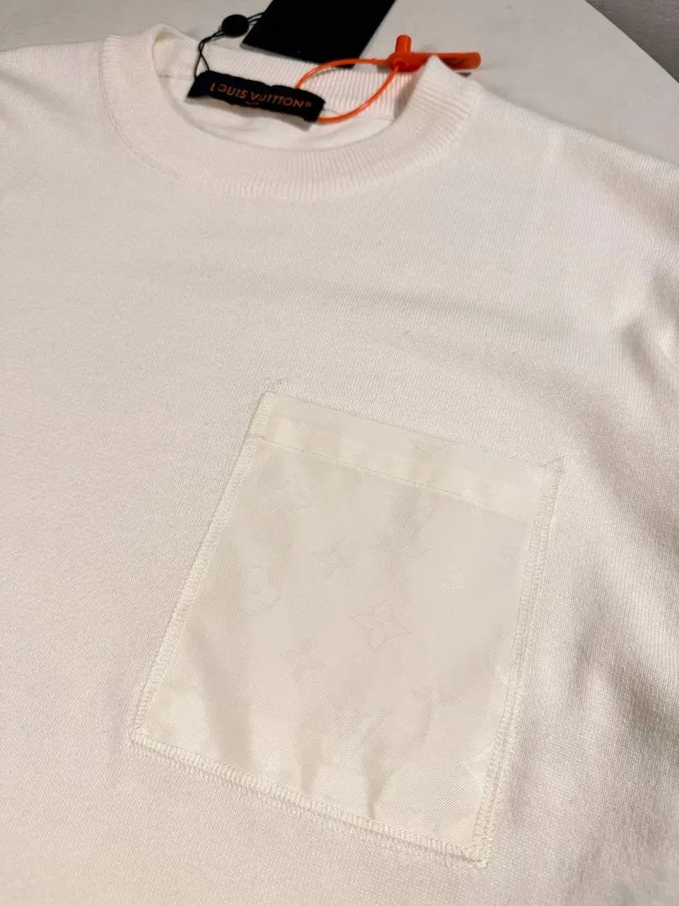 LVE POCKET TSHIRT Stock supplier