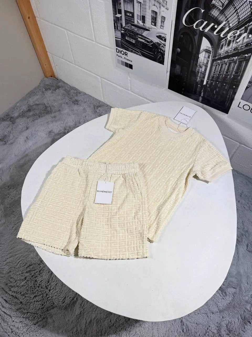 GVNCHY KIDS SHORTSET by Stock supplier