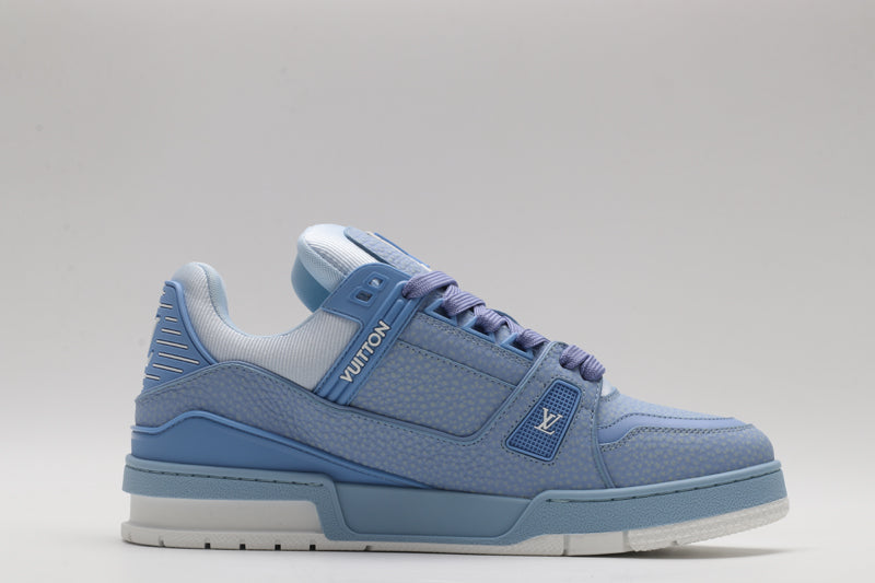 LVE TRAINERS SKYBLUE (pre-order)