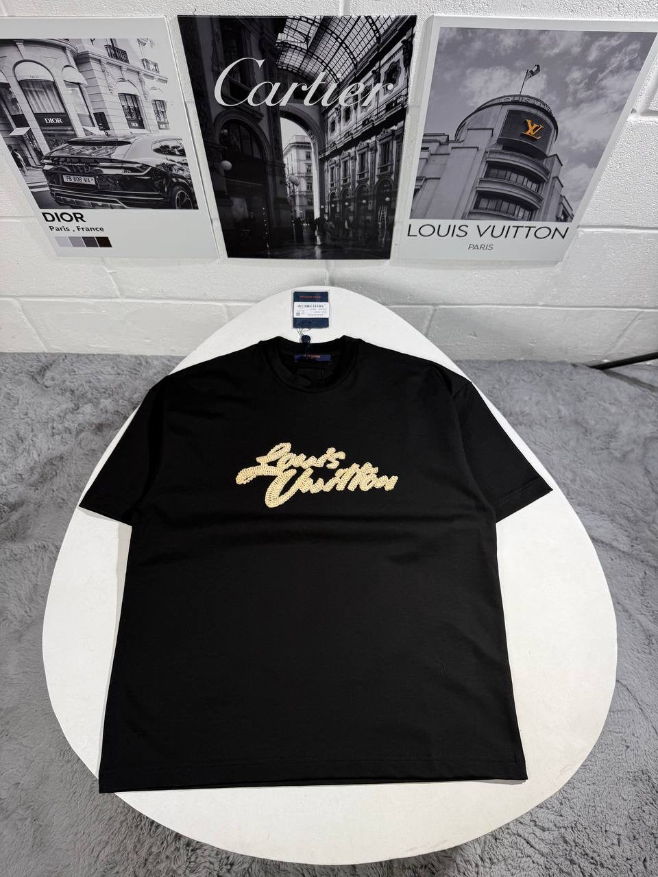 LVE EMBROIDERED TSHIRT