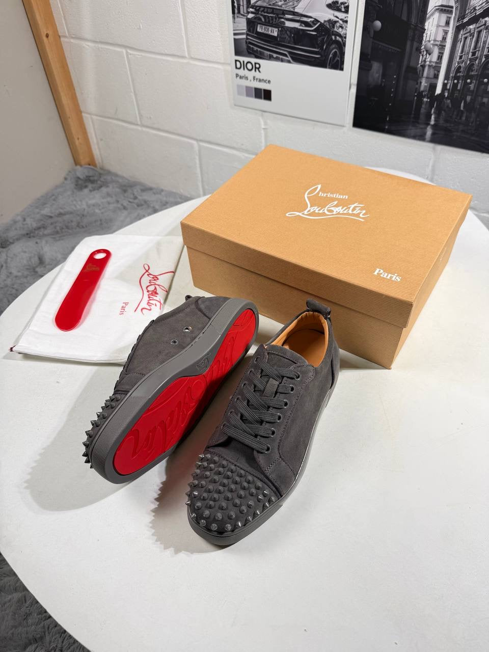 LOUBS GREY