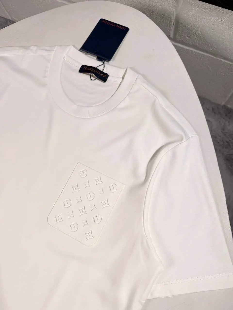 LVE MONOGRAM PATCH TSHIRT Stock supplier