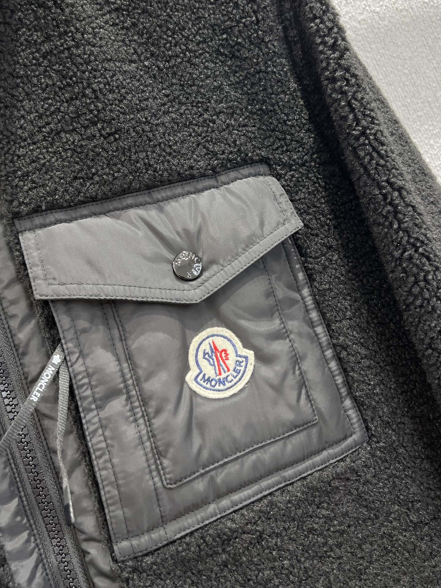 MNC TEDDY ZIP UP (pre-order) by Stock supplier