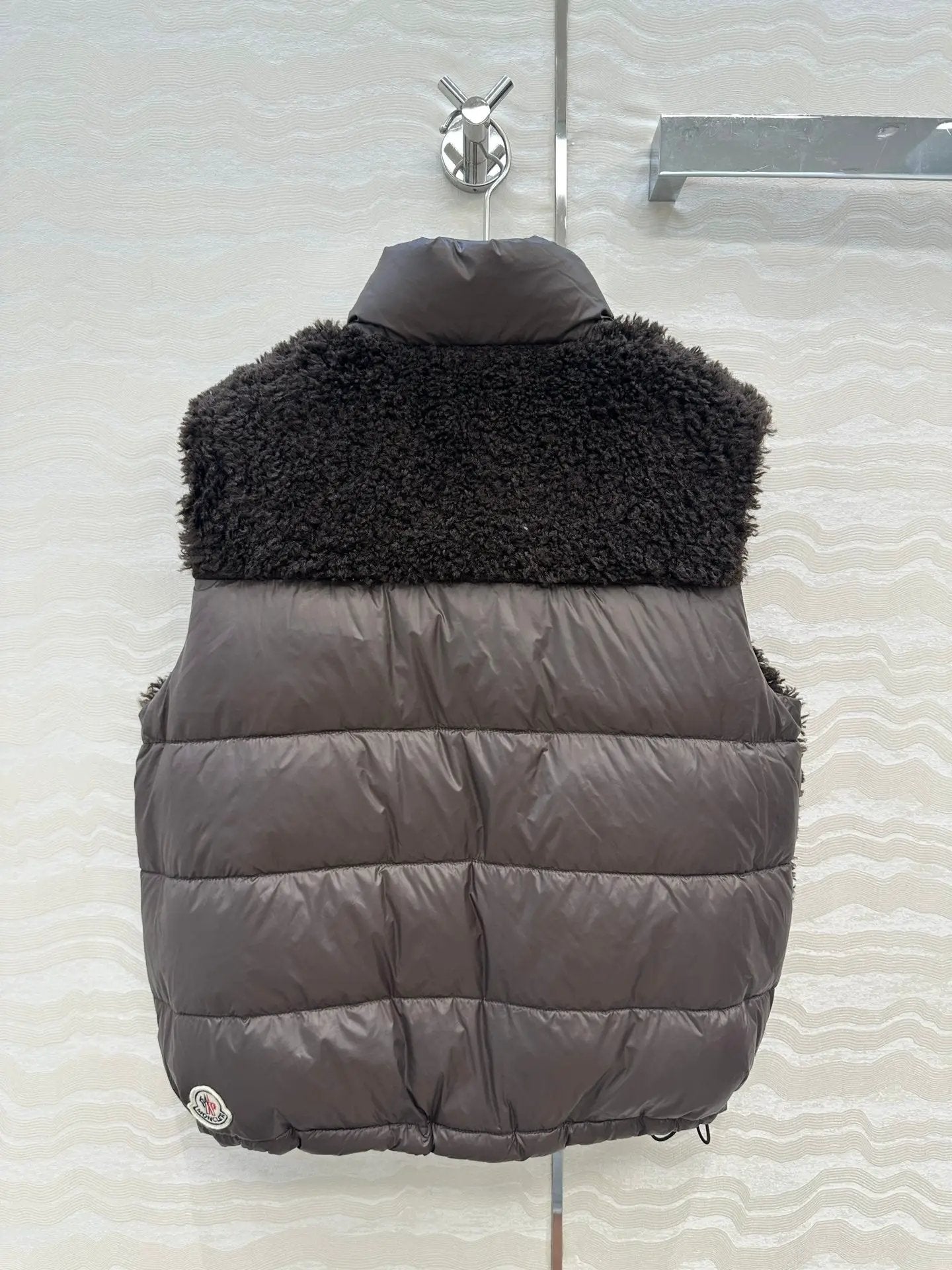 MNCLR GILET WOMEN (pre-order) by Stock supplier