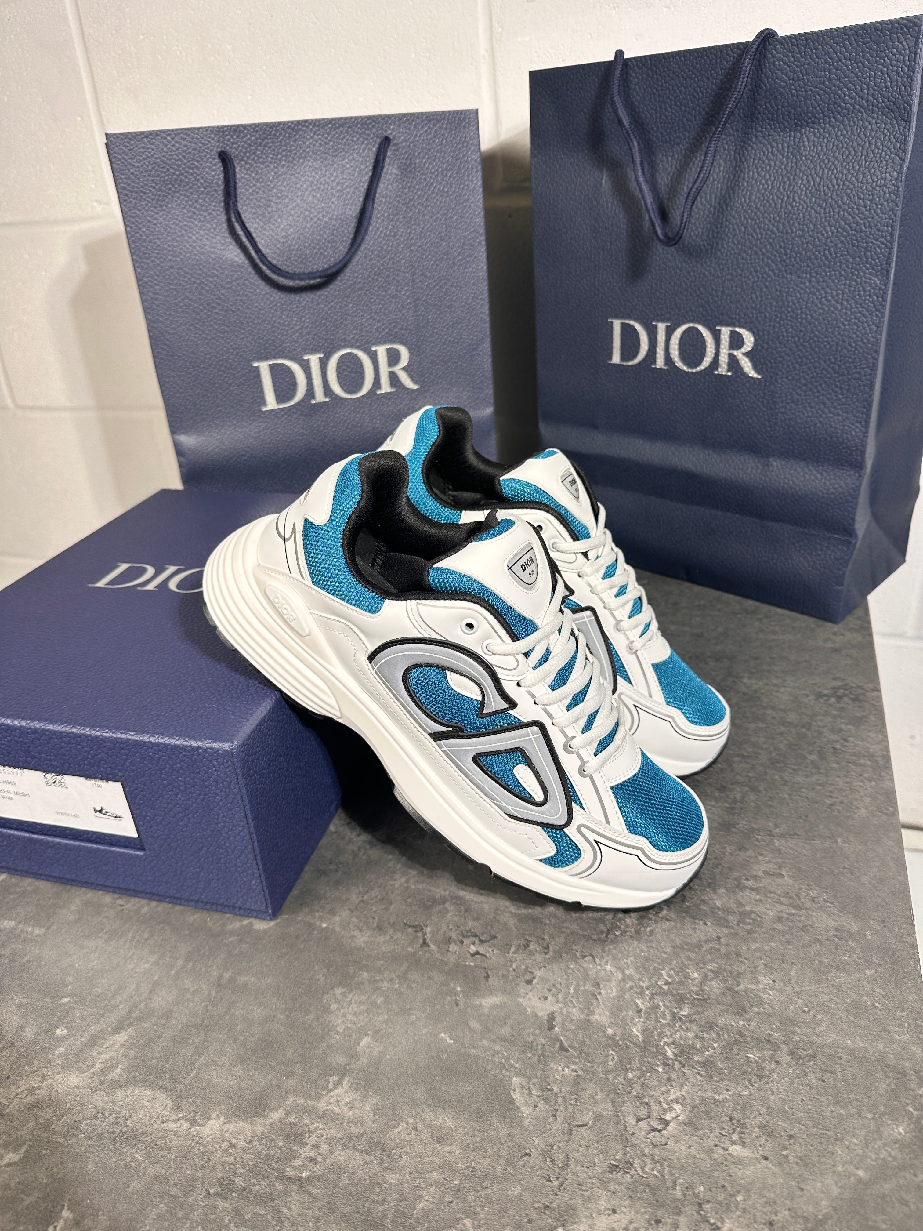 B30 Aqua et blanc