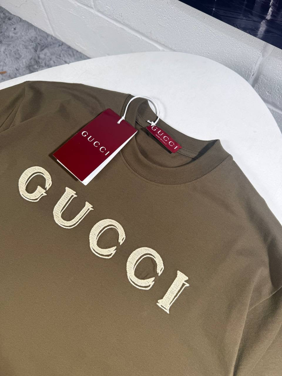 UCCI EMBROIDERY TSHIRT