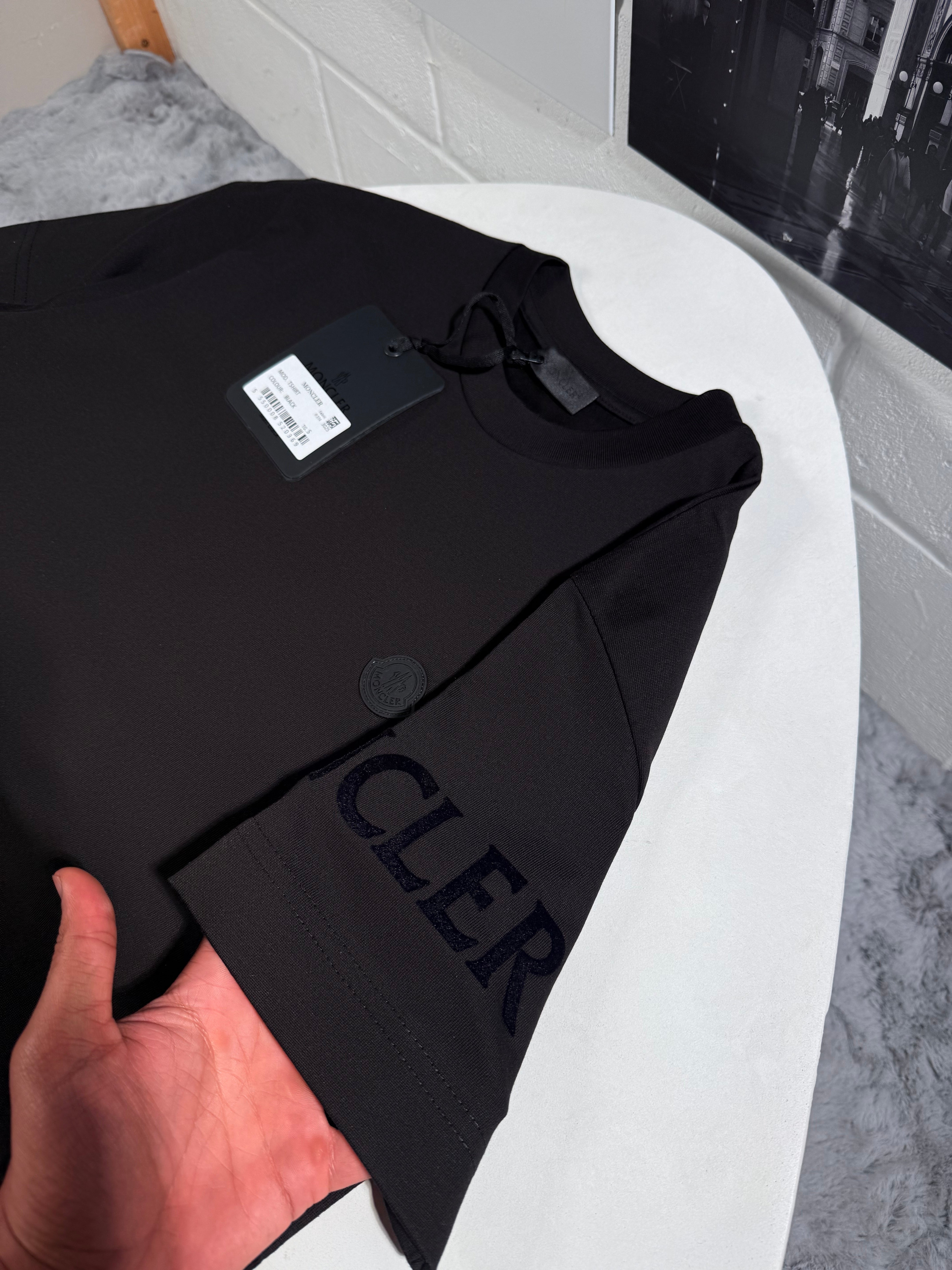 MNCLR ARM LOGO TSHIRT