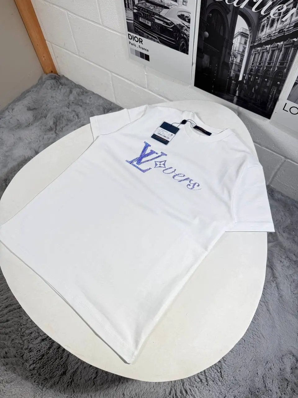 LVE SIGN TSHIRT by Stock supplier