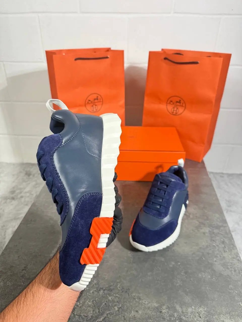 HRMS BOUNCING TRAINER NAVY by Stock supplier
