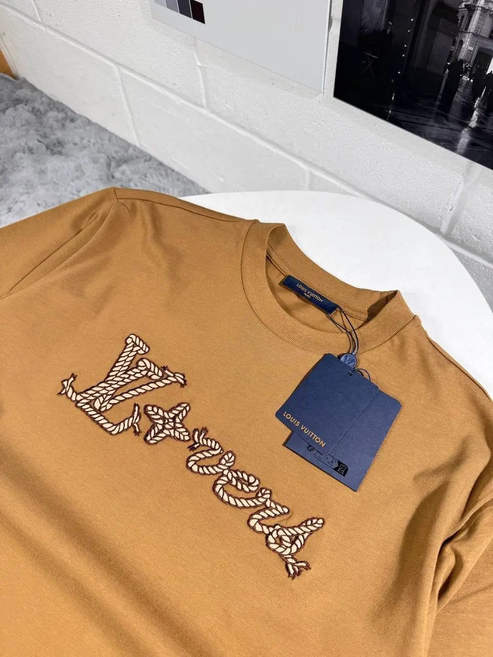 LVE EMBROIDERED TSHIRT by Stock supplier