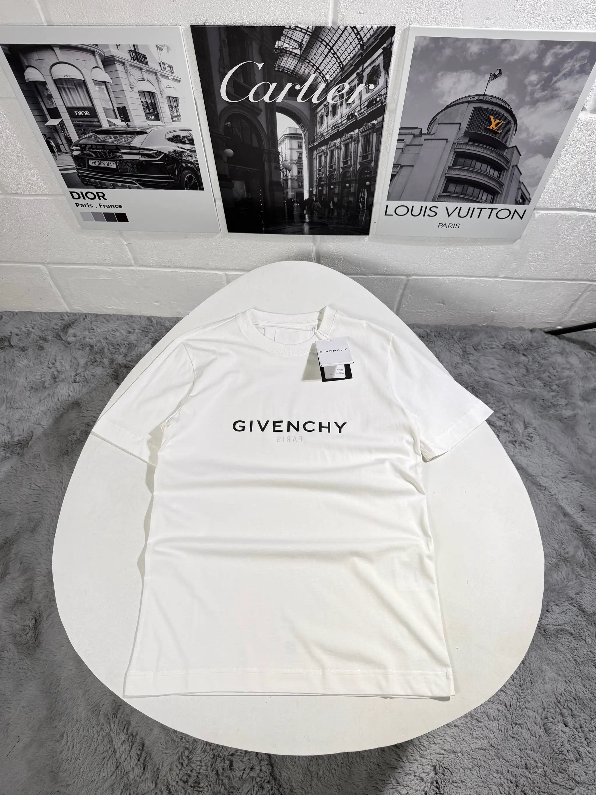 GVNCY TEE LOGO by Stock supplier