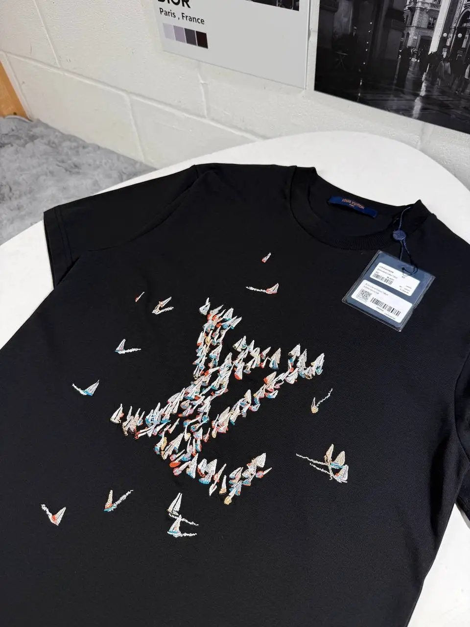 LVE EMBROIDERED T SHIRT by Stock supplier
