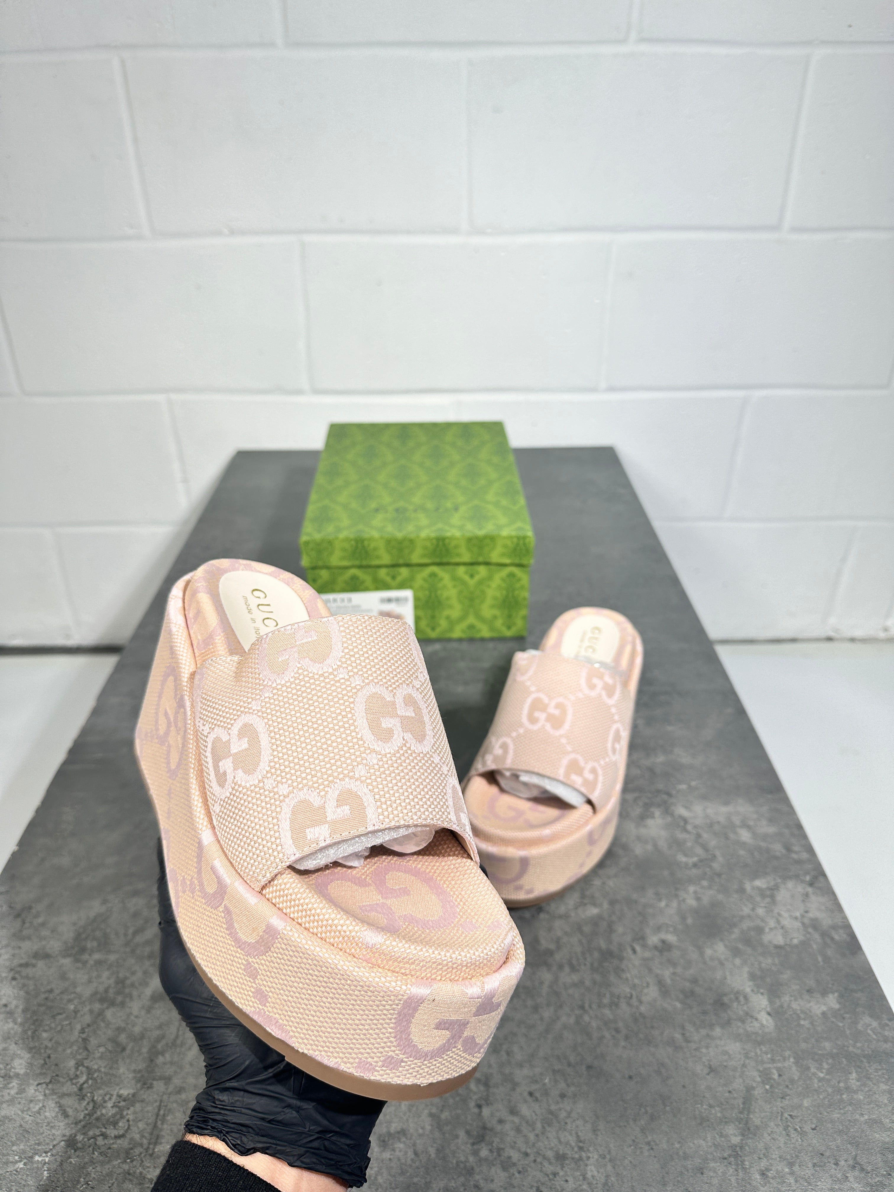 Gucci - compensées roses