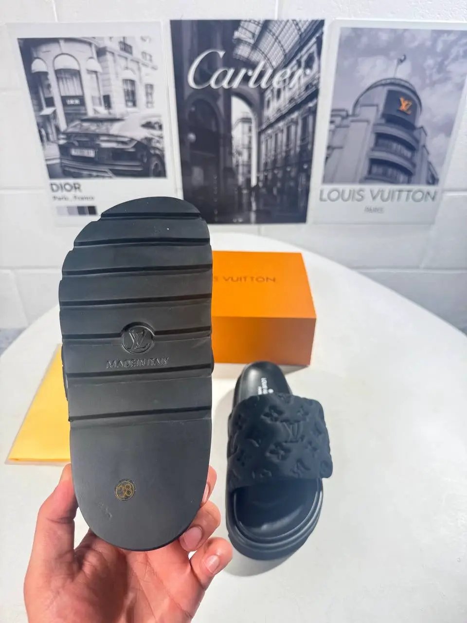 LVE SLIDES WOMEN BLACK