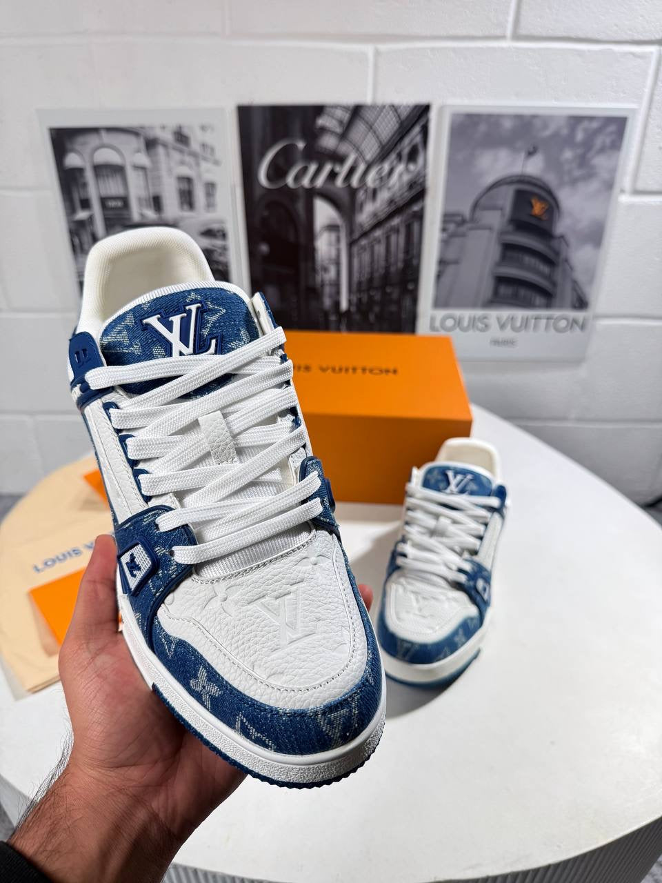 LVE TRAINERS BLUE
