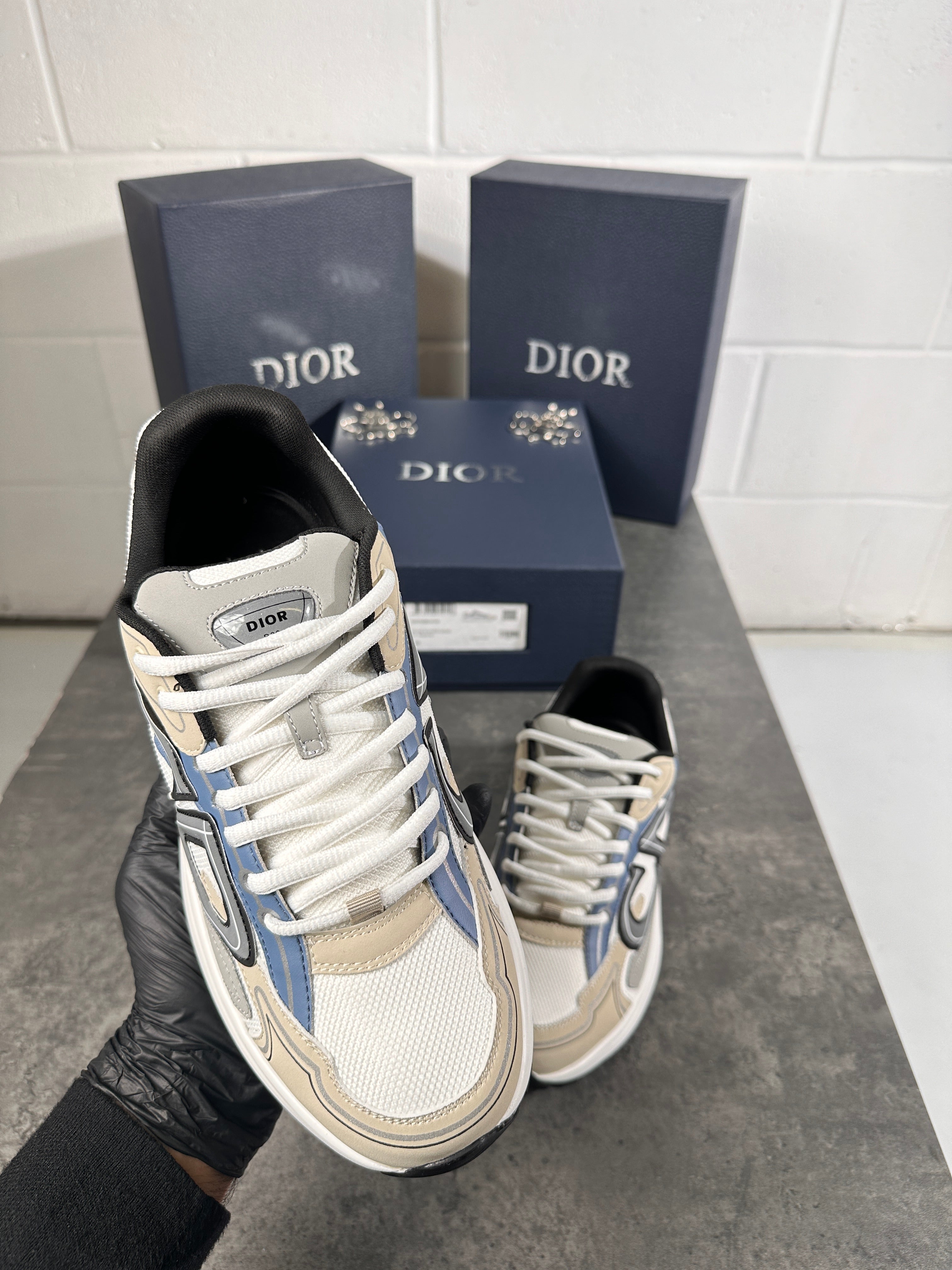 B30 beige n white UK