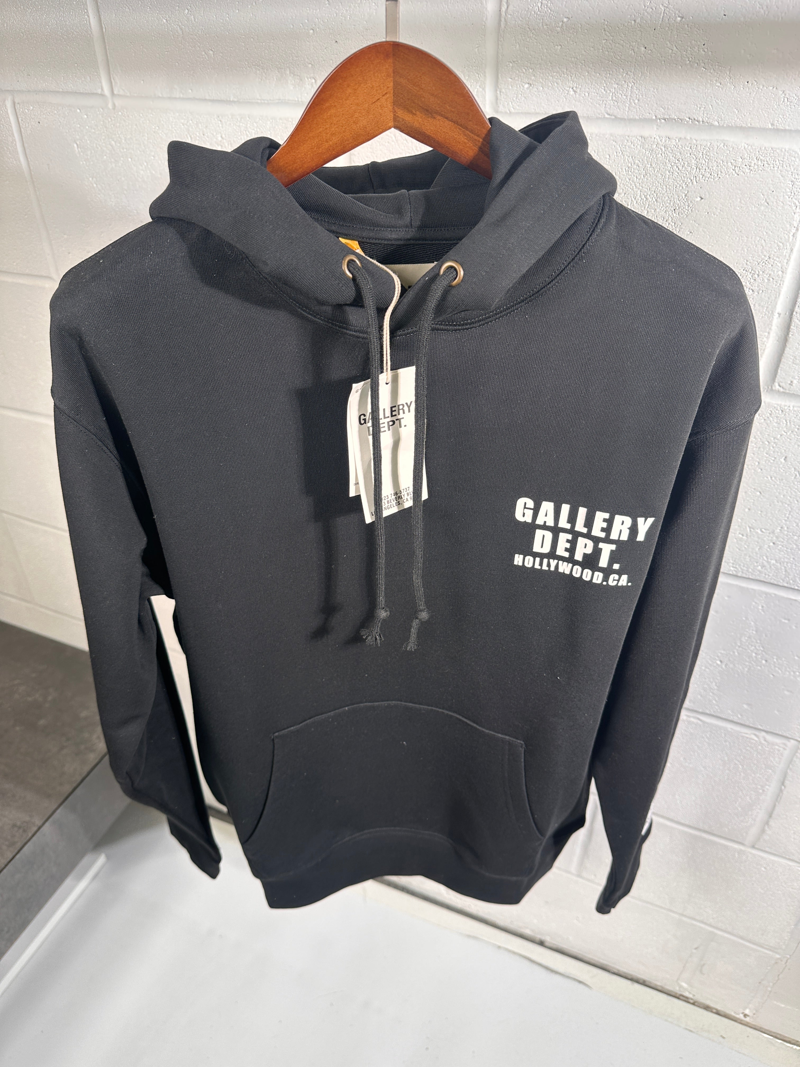 Sweat à capuche noir Gallery Dept