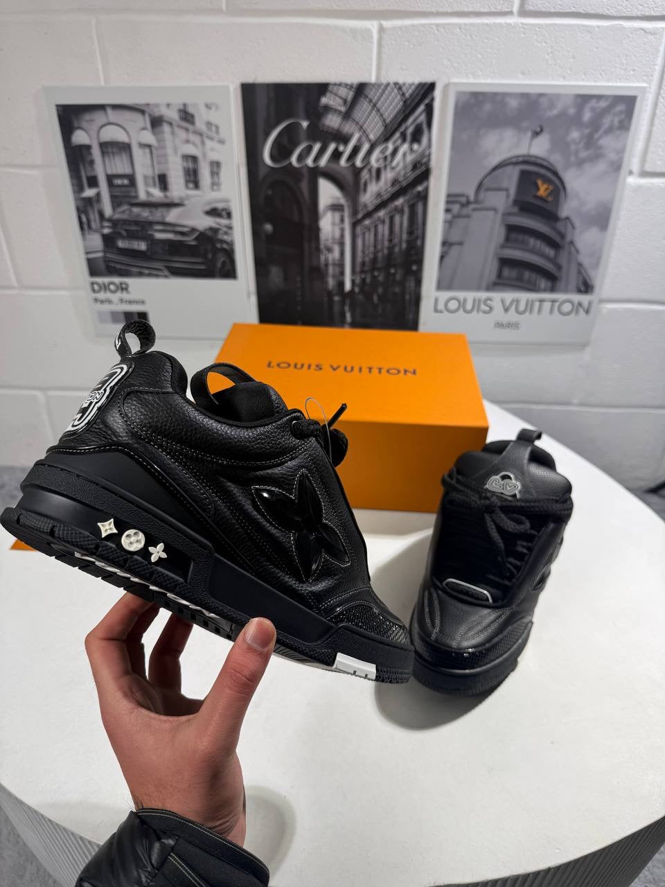 LVE SKATES BLACK