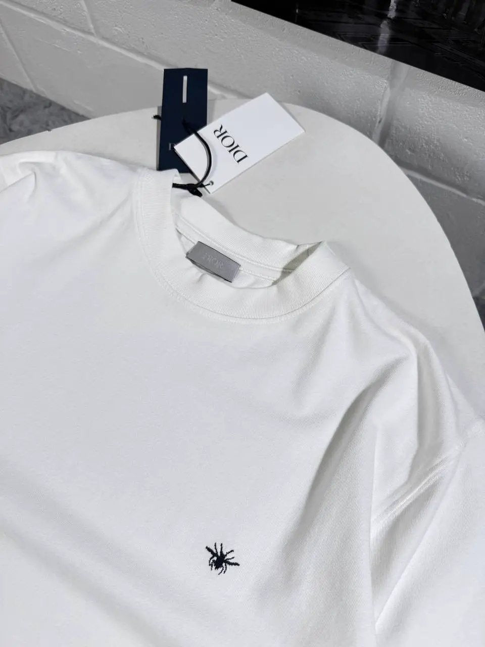 IOR BEE LOGO TSHIRT by Stock supplier