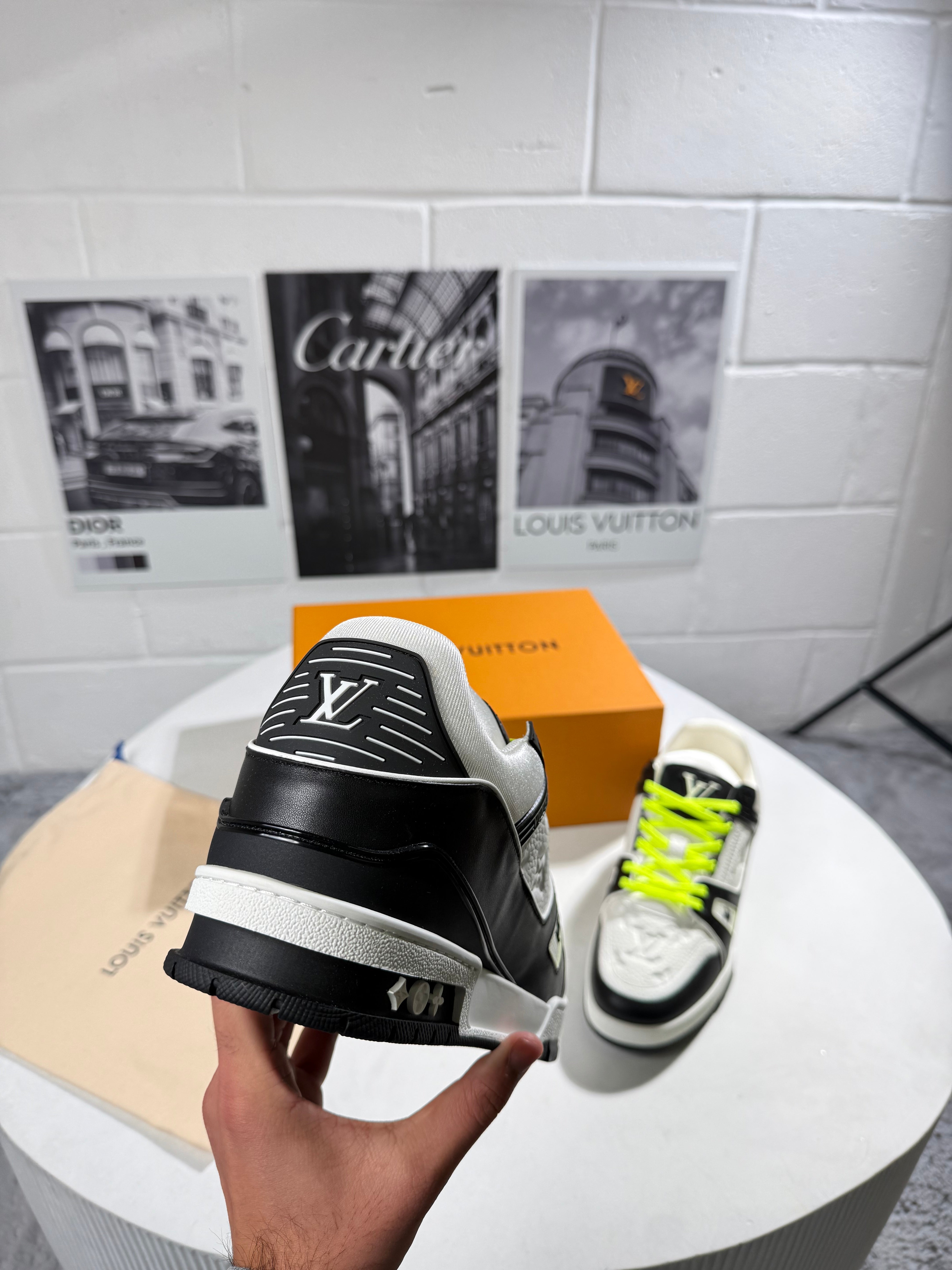 LVE TRAINERS by Stock supplier