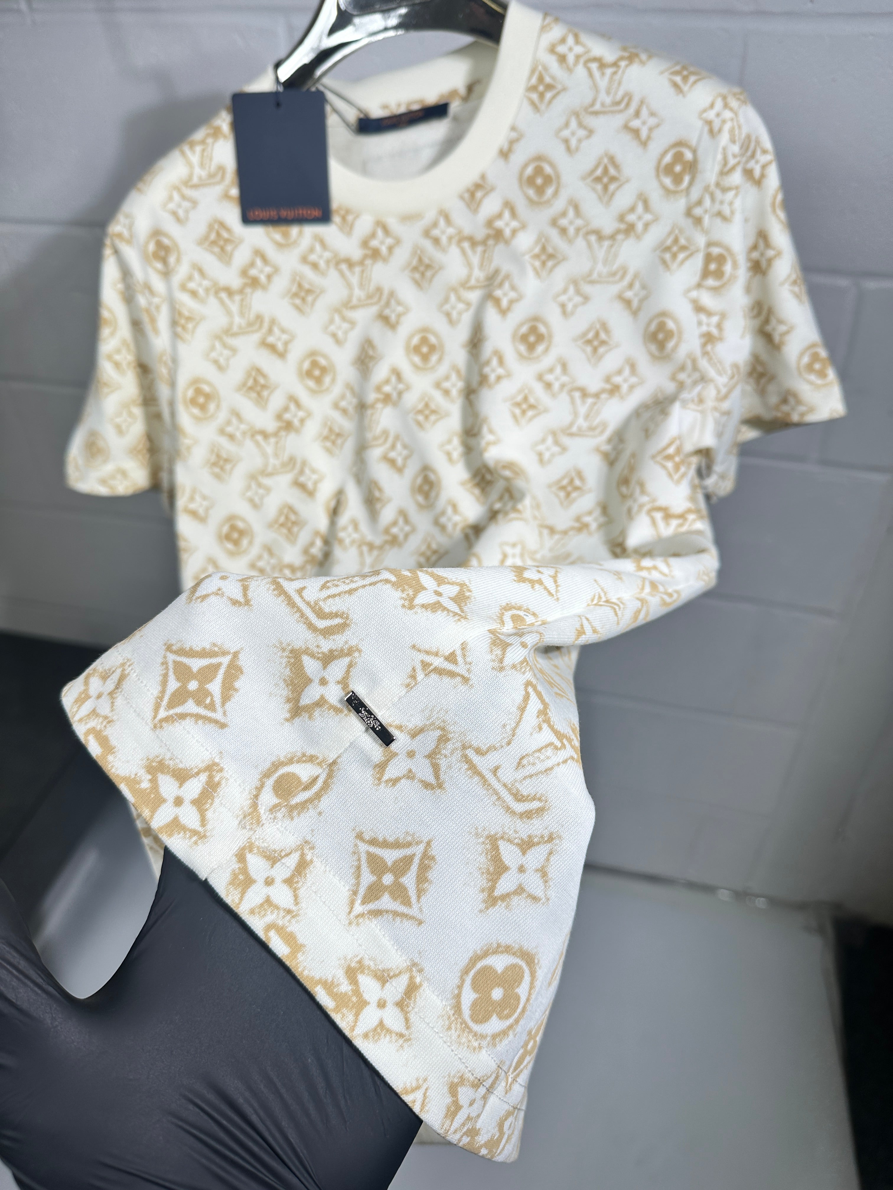 T-shirt beige à logo LV
