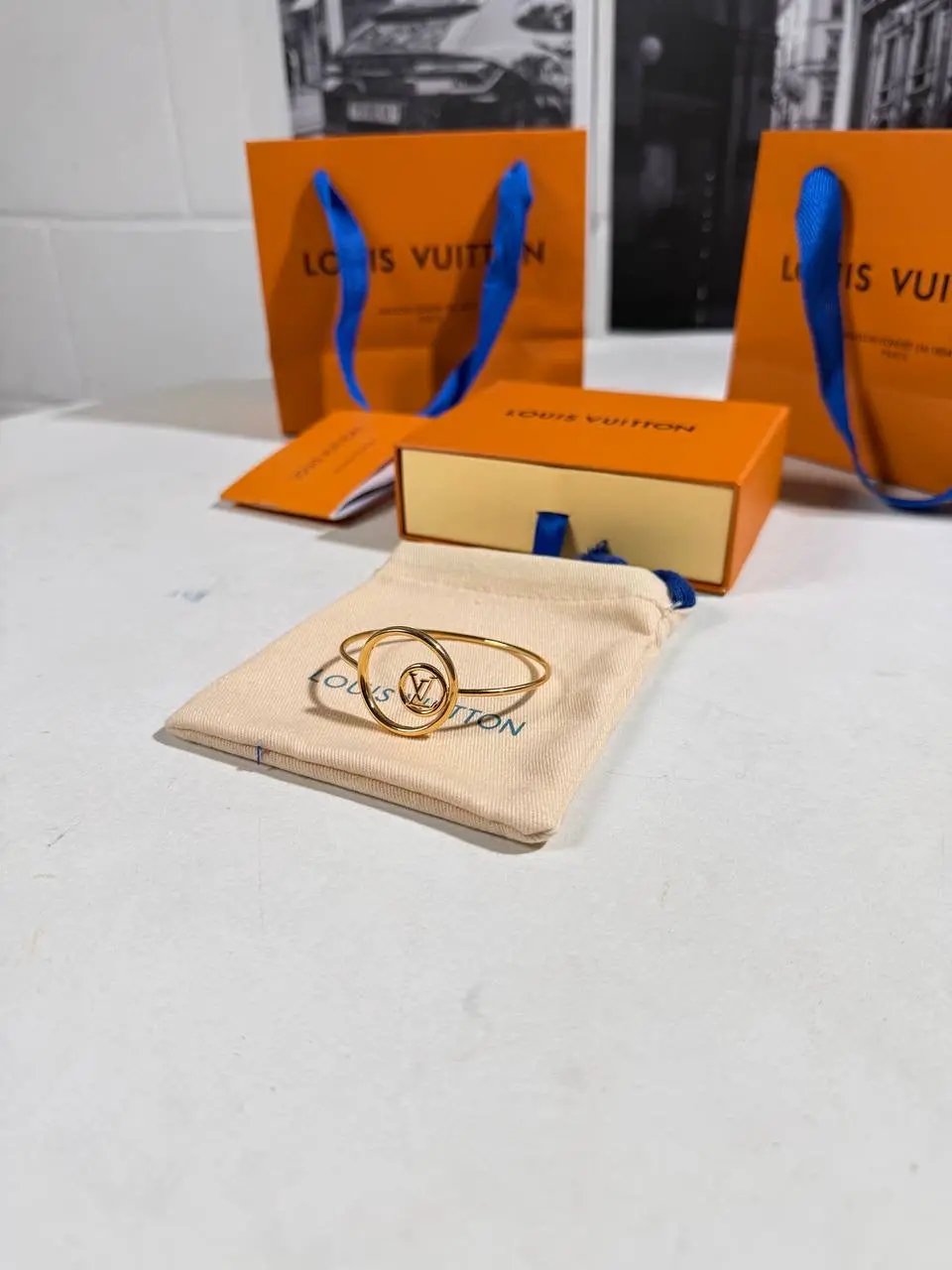 LVE LOOP BRACELET by Stock supplier