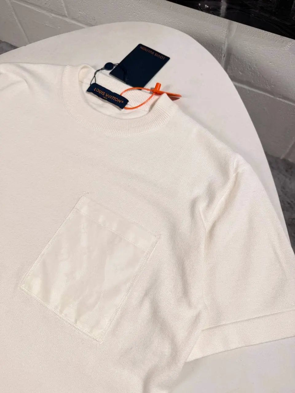 LVE POCKET TSHIRT Stock supplier