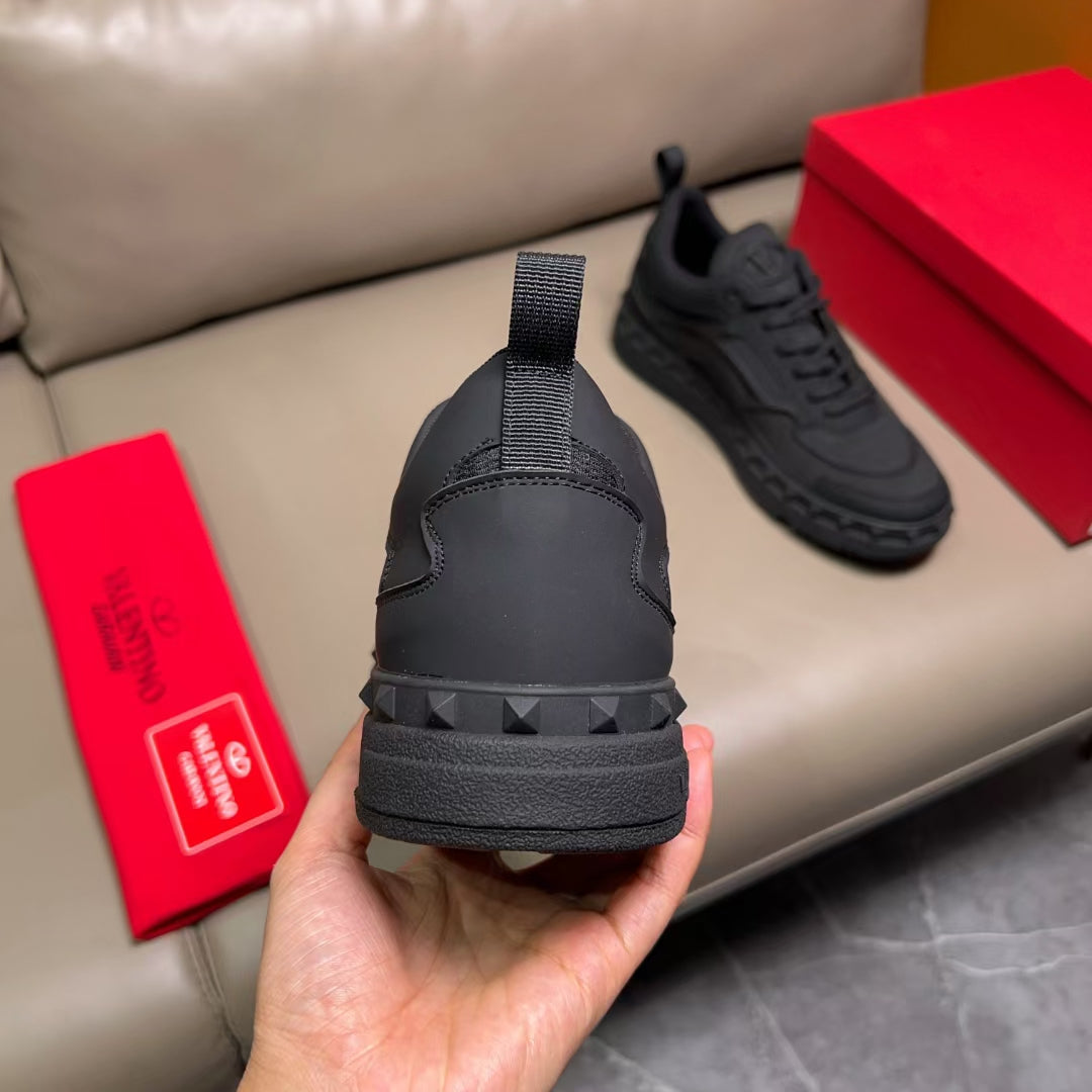 VLT SNEAKERS (pre-order)