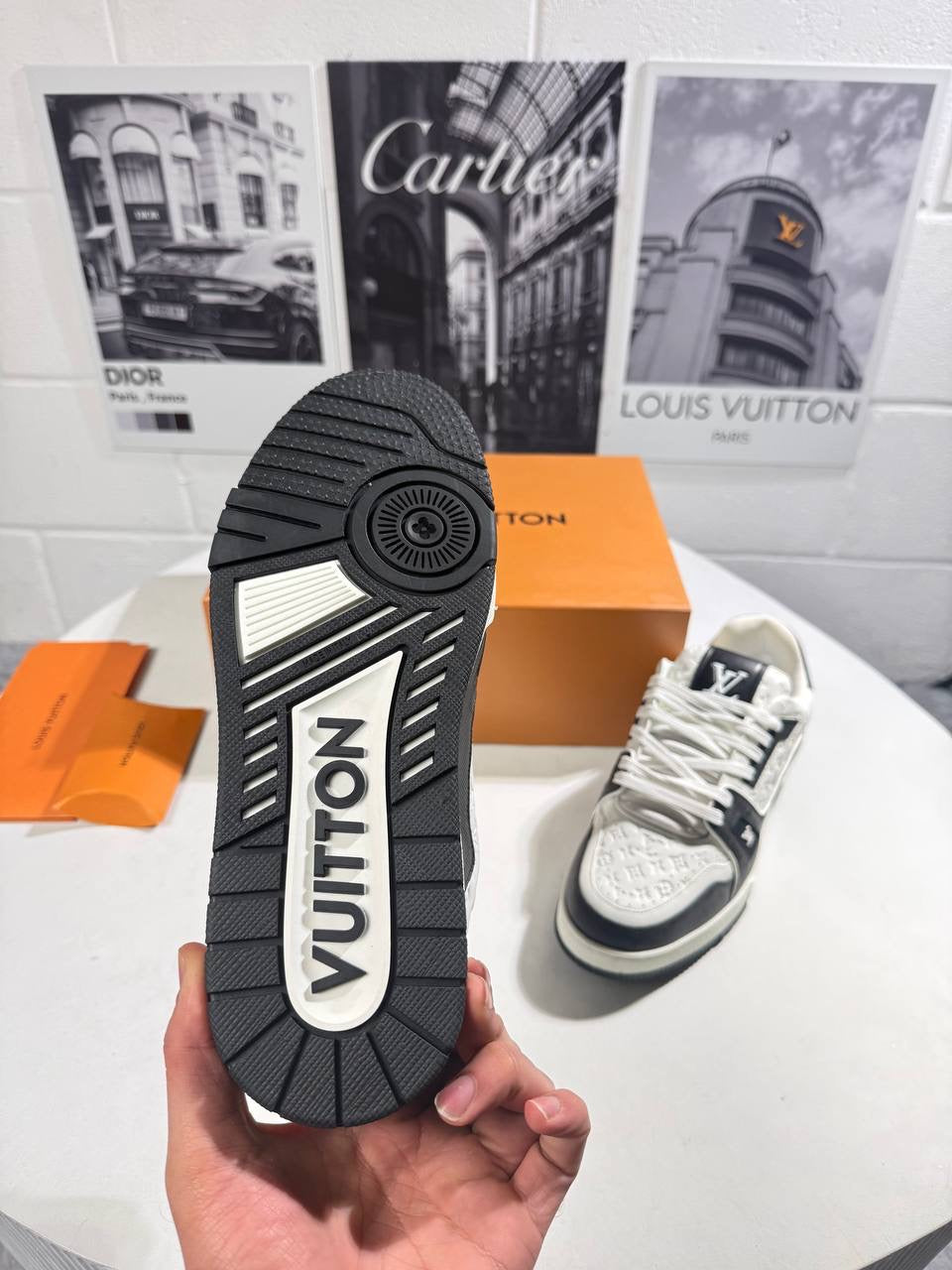 LVE SIGNATURE TRAINERS