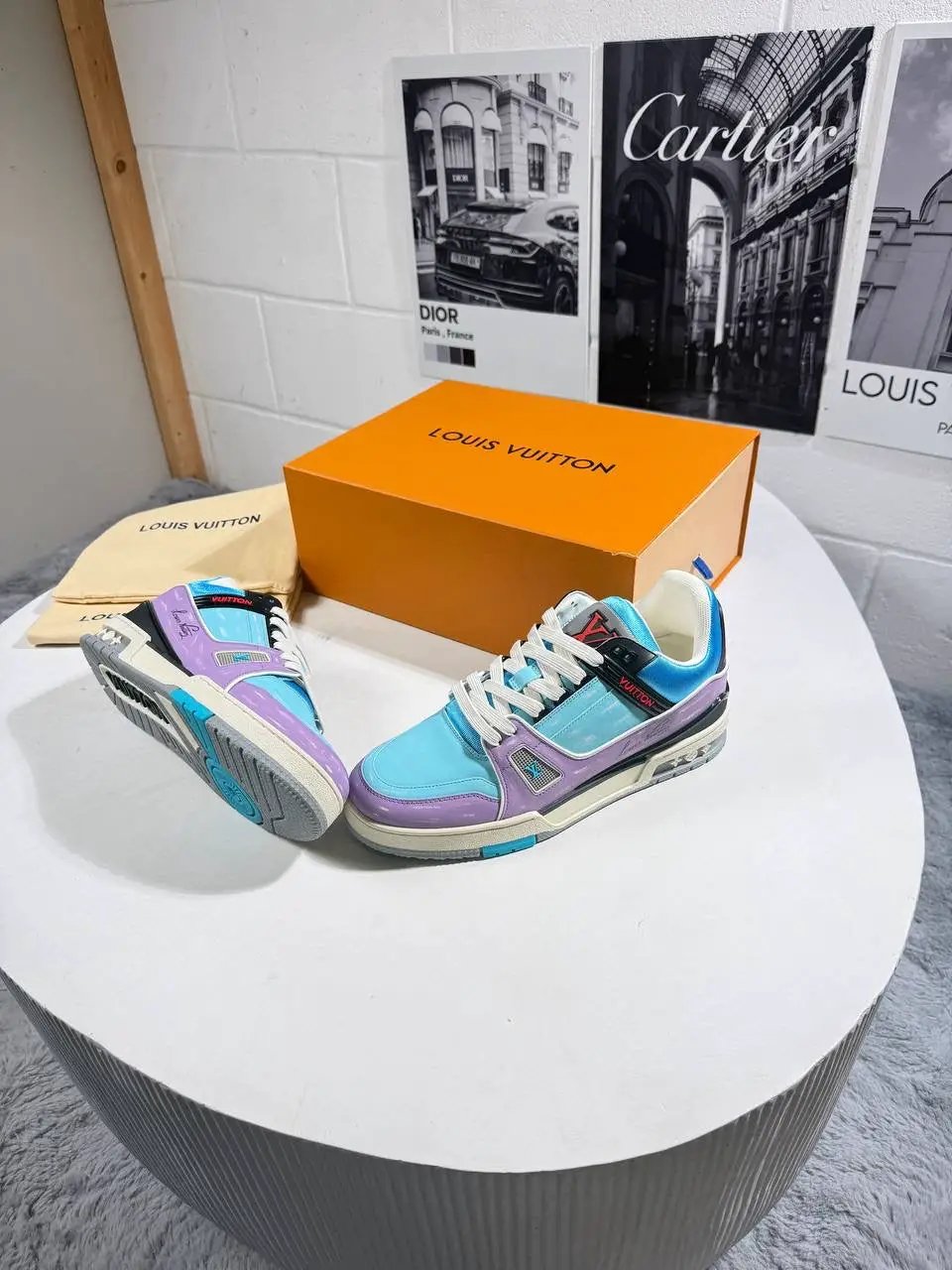 LVE TRAINERS by Stock supplier