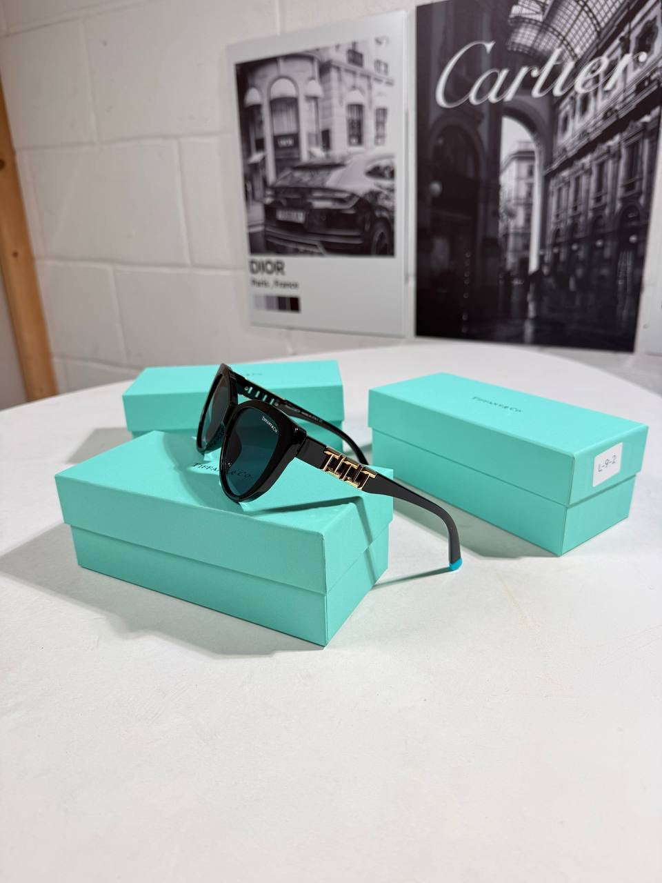 TIFFY SUNGLASSES WOMEN LOGO