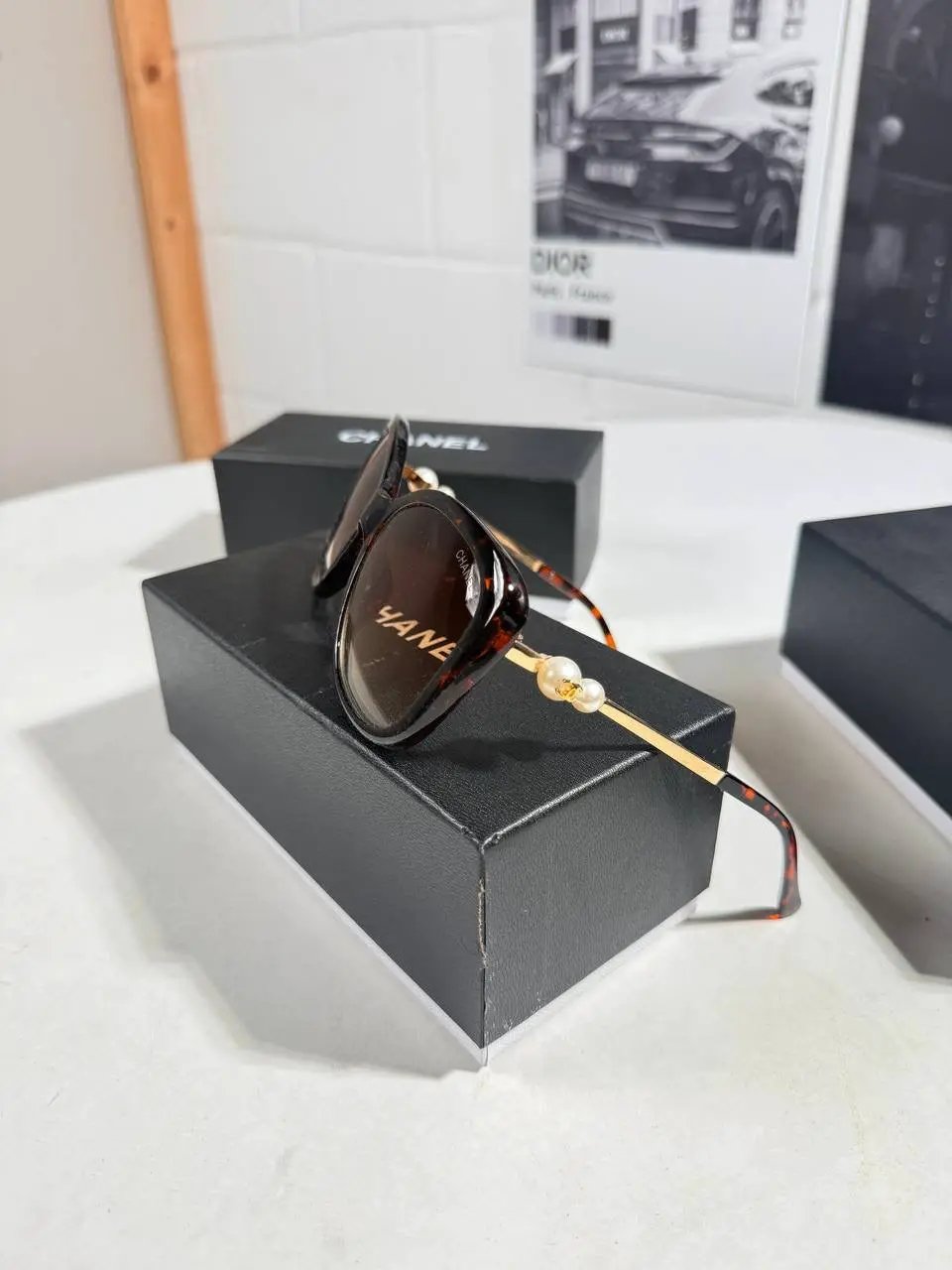 CHNL WOMEN SUNGLASSES