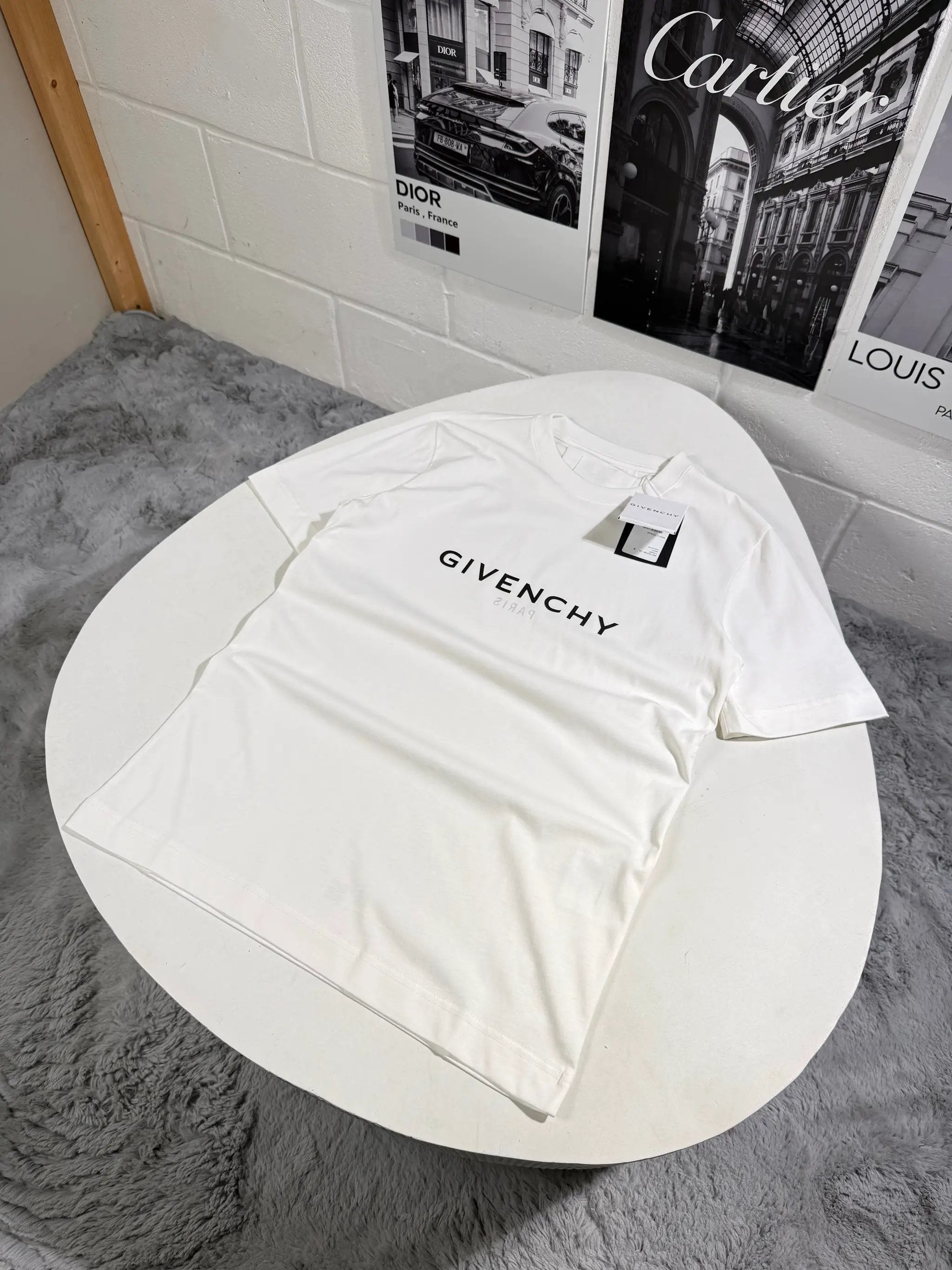 GVNCY TEE LOGO by Stock supplier