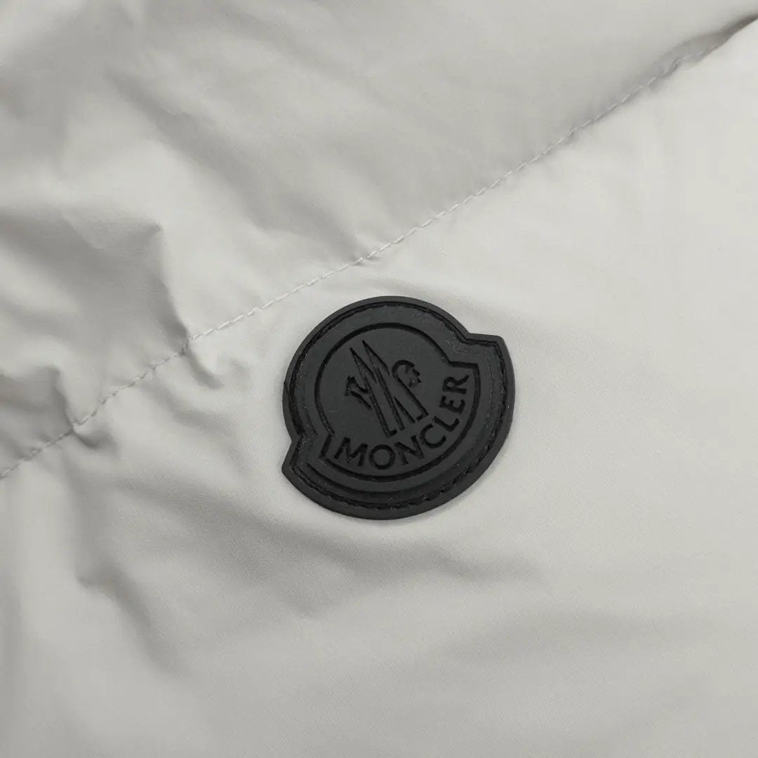 MNCLR MADEIRA (pre-order) by Stock supplier