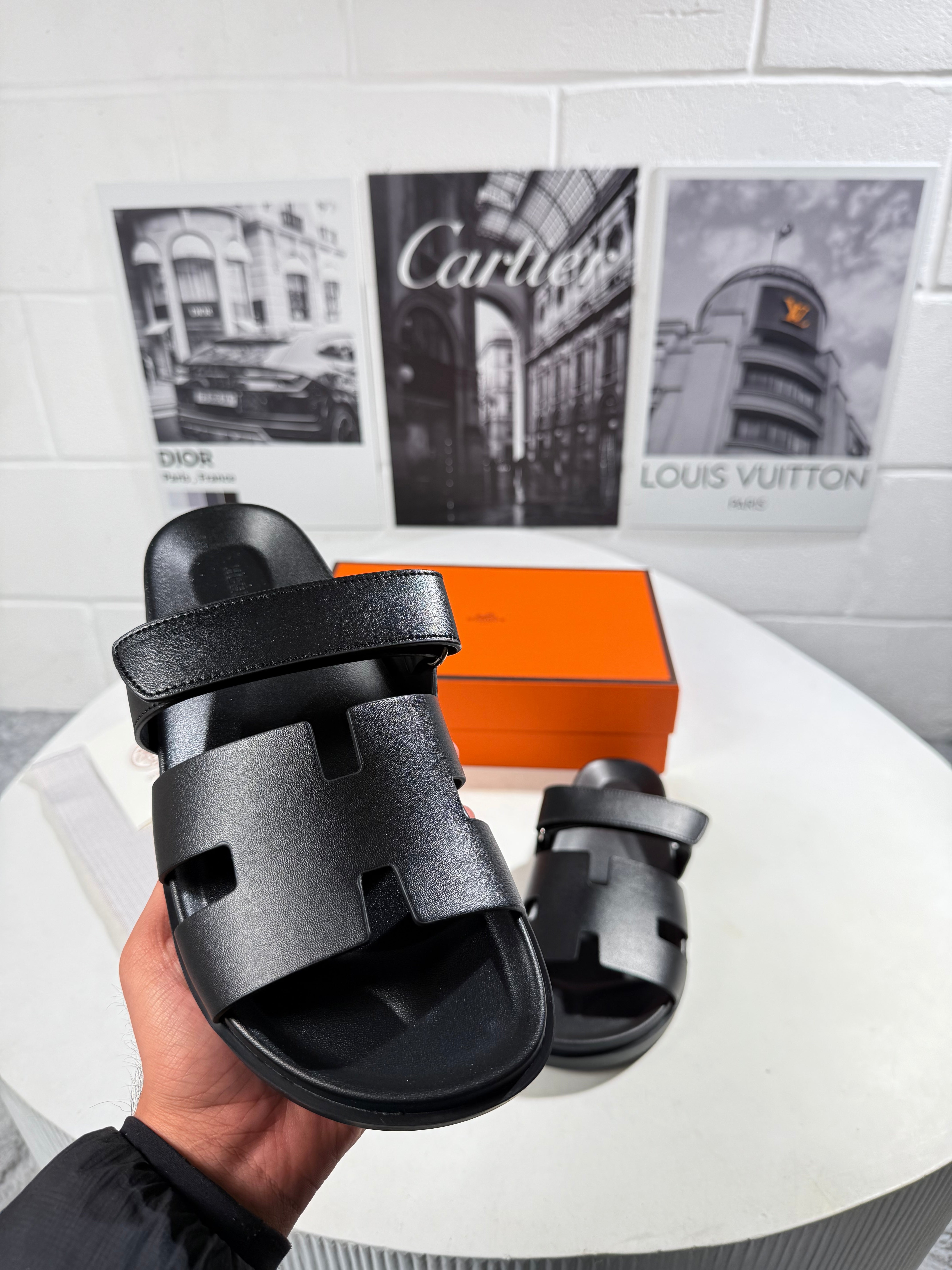 HRMS BLACK SLIDES MENS