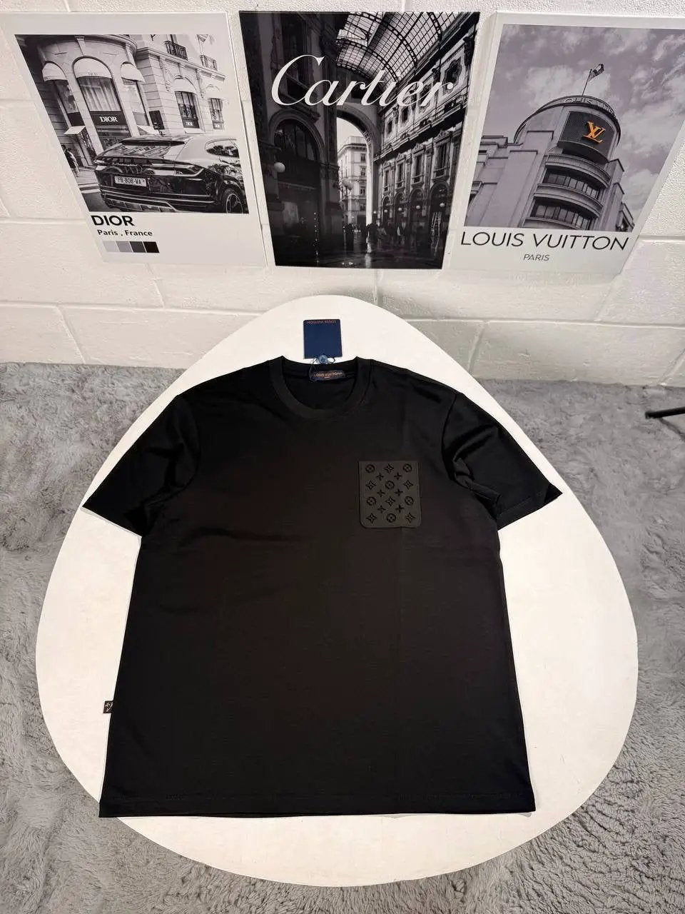 LVE MONOGRAM PATCH TSHIRT BLACK Stock supplier