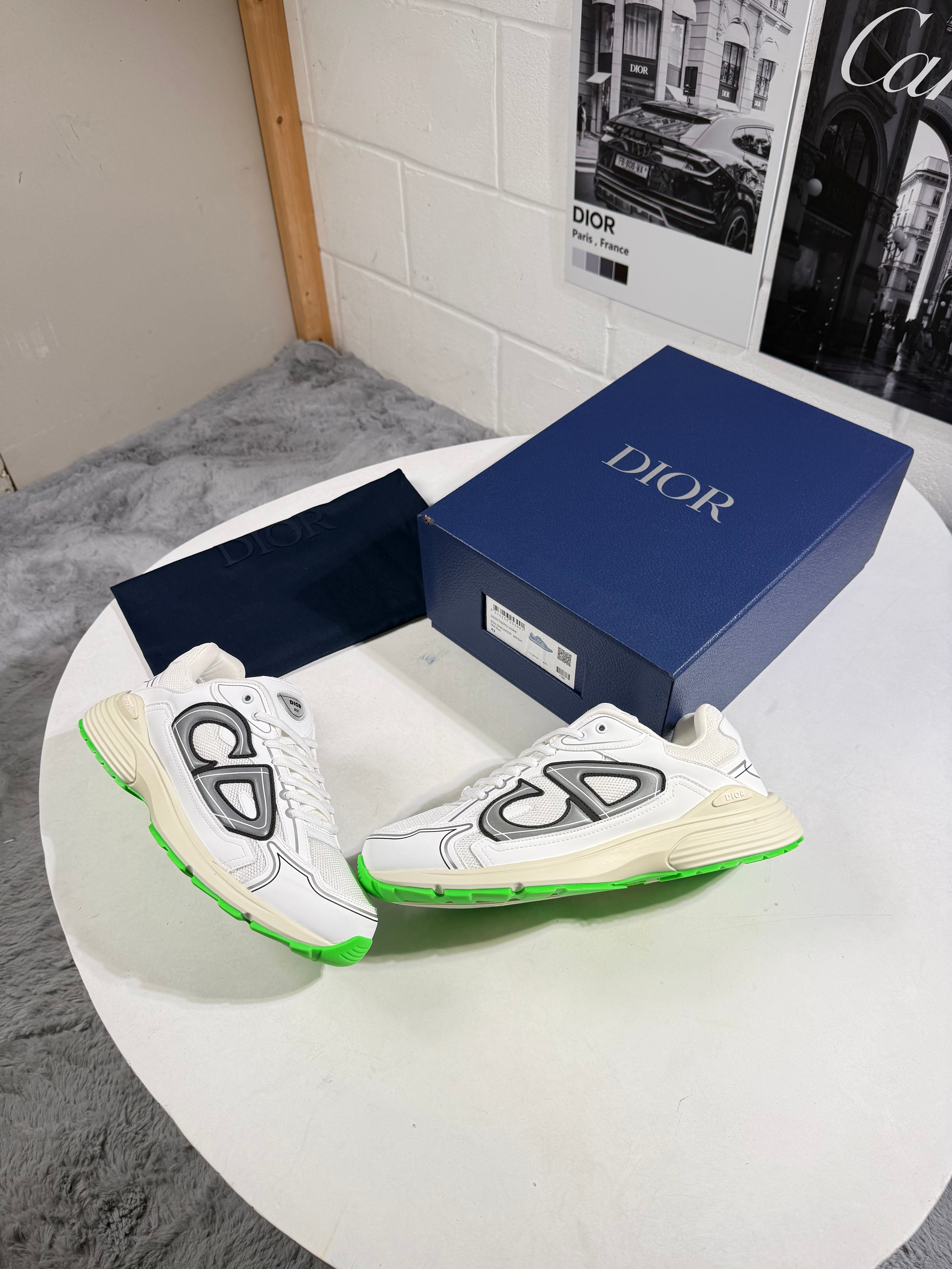 IOR B30 CREAM&NEON by Stock supplier