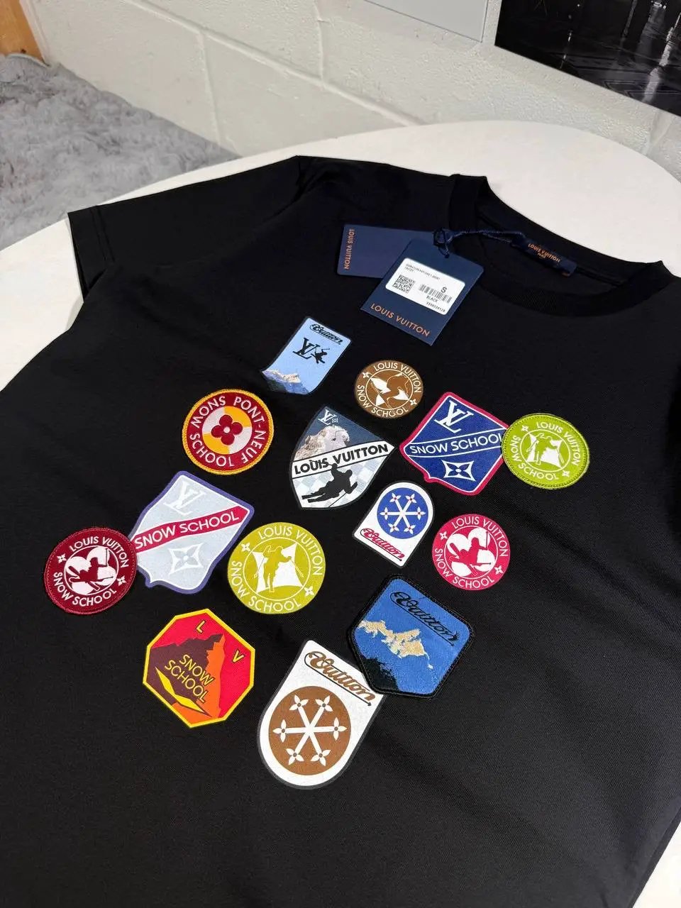 LVE SIGNATURE PATCHES T SHIRT by Stock supplier