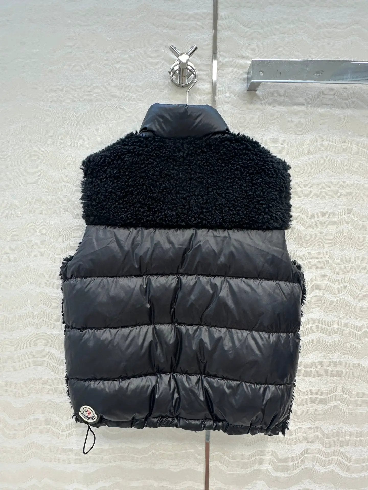 MNCLR GILET WOMEN (pre-order) by Stock supplier
