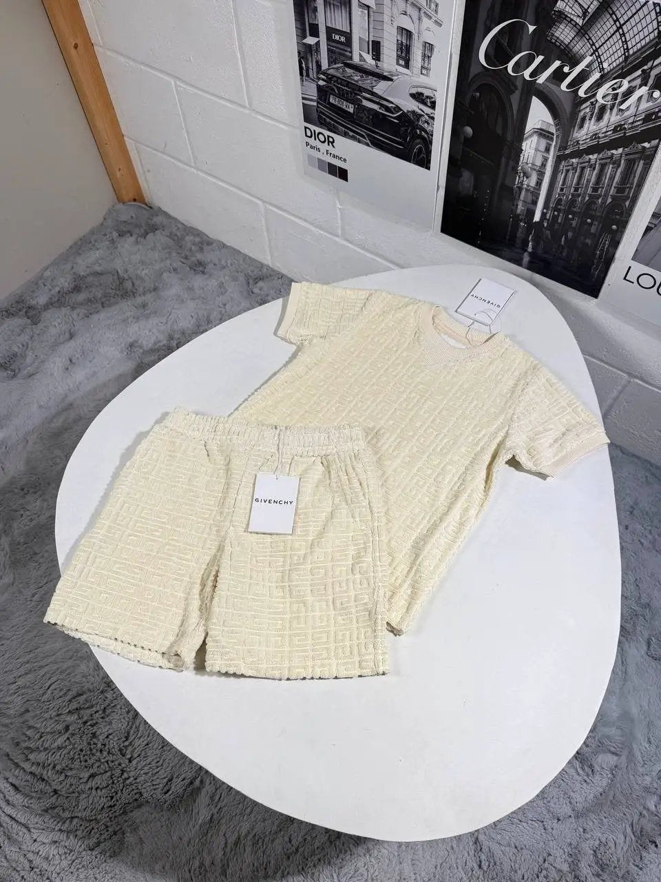 GVNCHY SHORTSETS KIDS by Stock supplier
