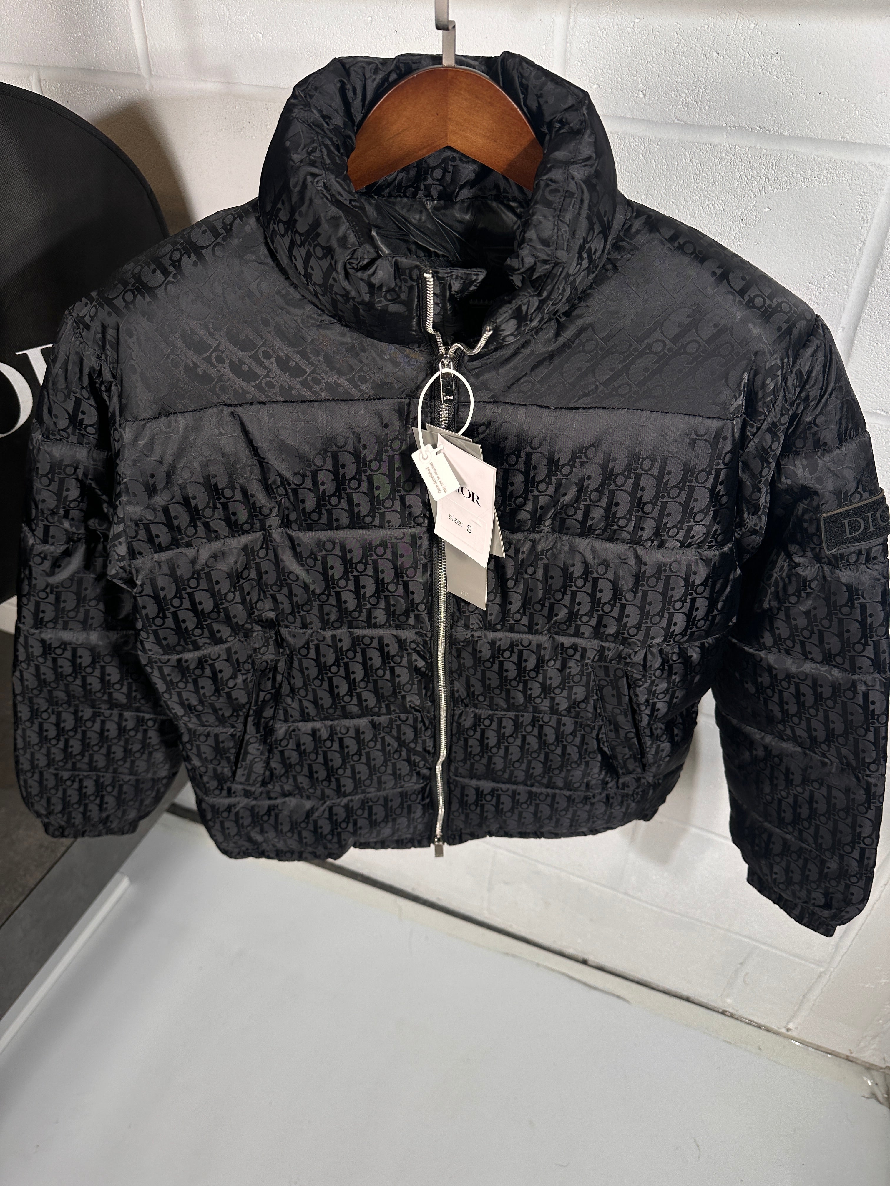 Dior oblique puffer black