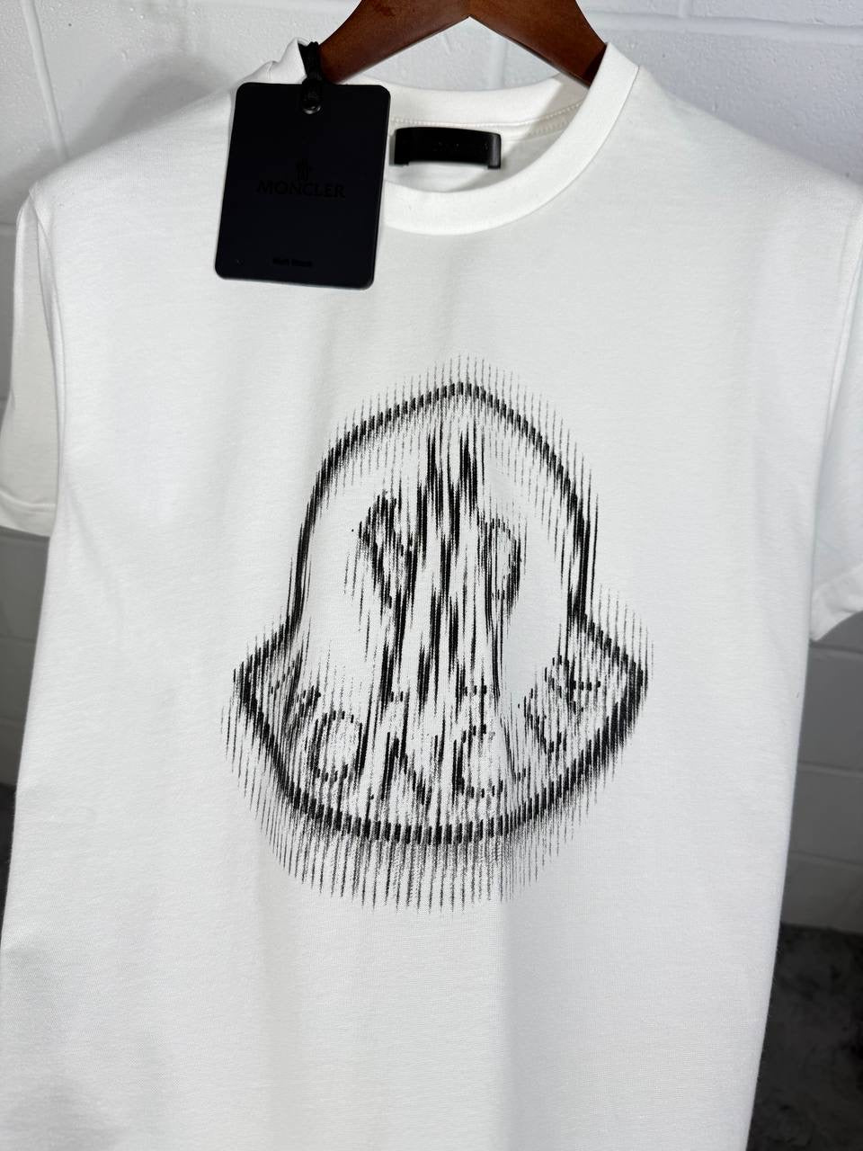 MNCLR BLACK LOGO TEE