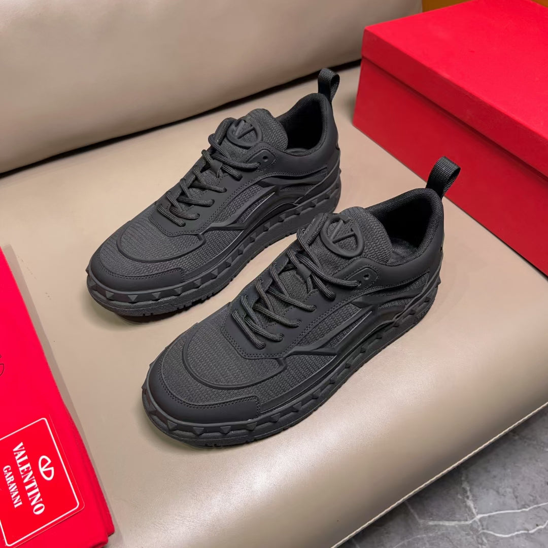 VLT SNEAKERS (pre-order)