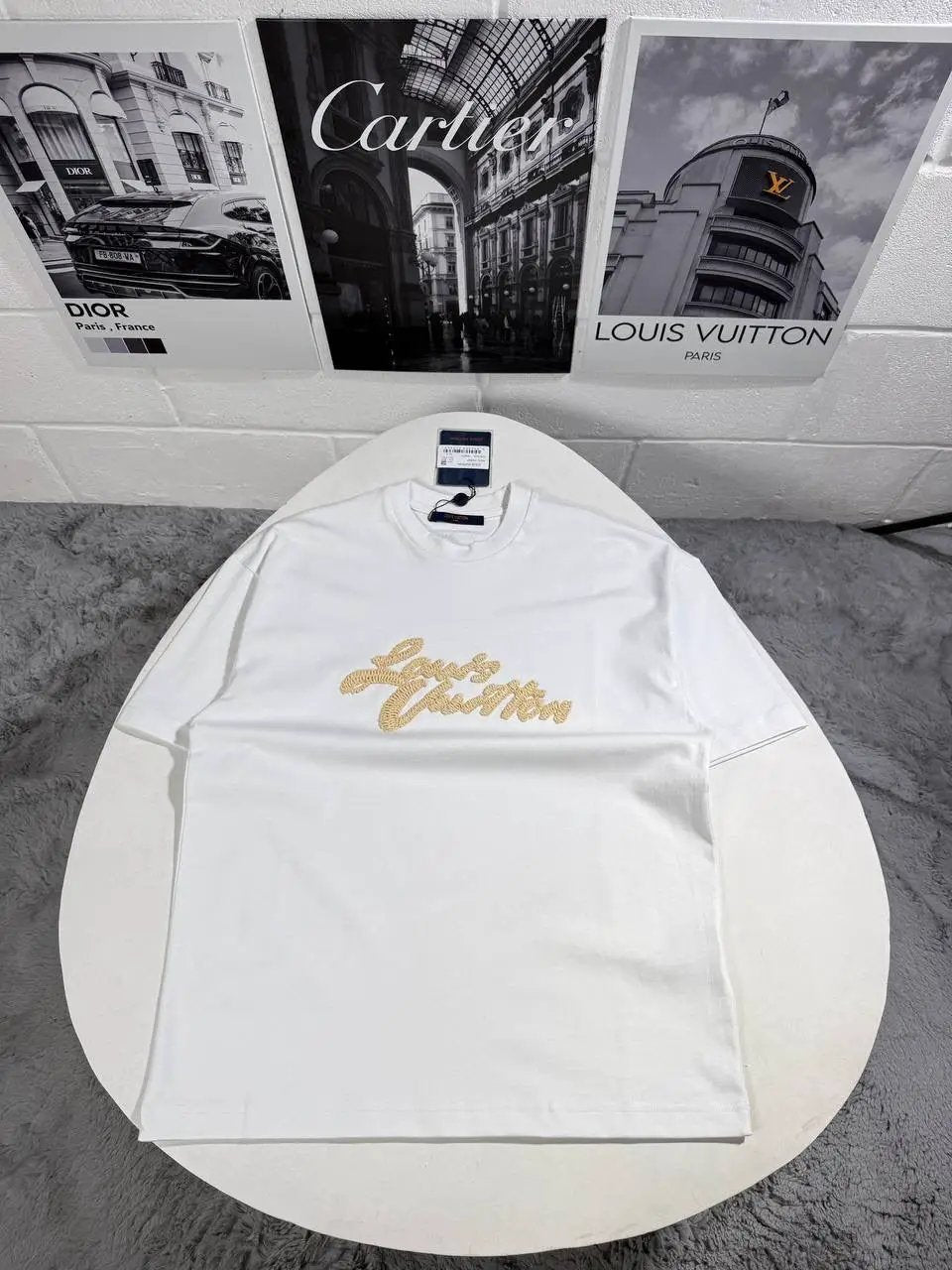 LVE EMBROIDERED TSHIRT by Stock supplier