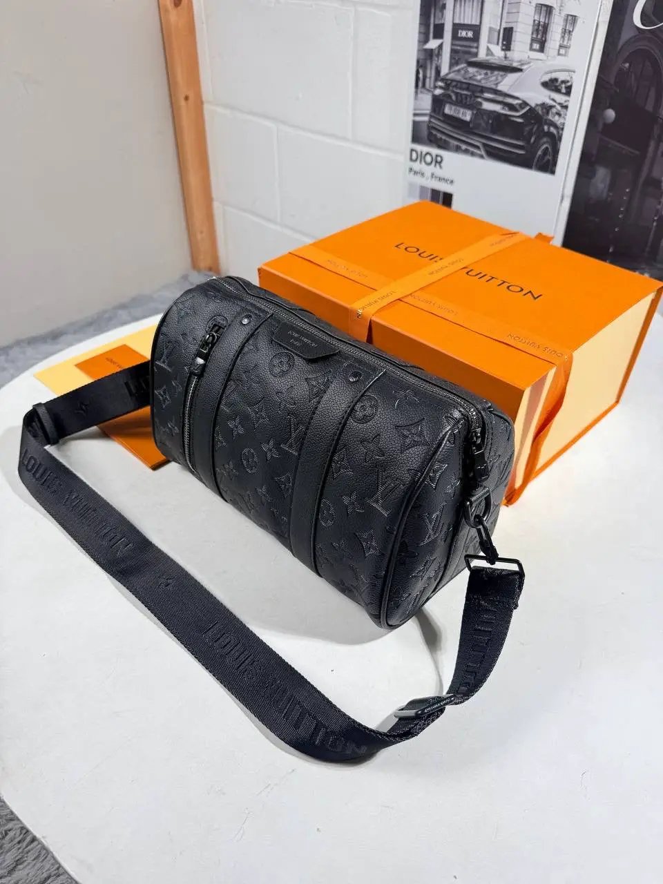 LVE BLACK PATTERN BAG