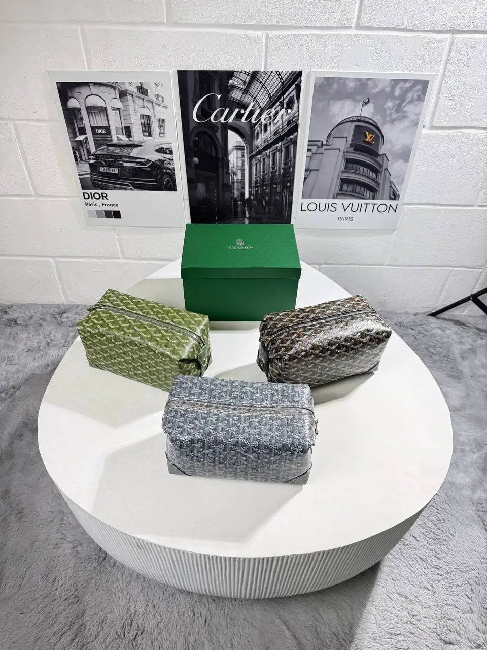 GY WASH BAG by Stock supplier