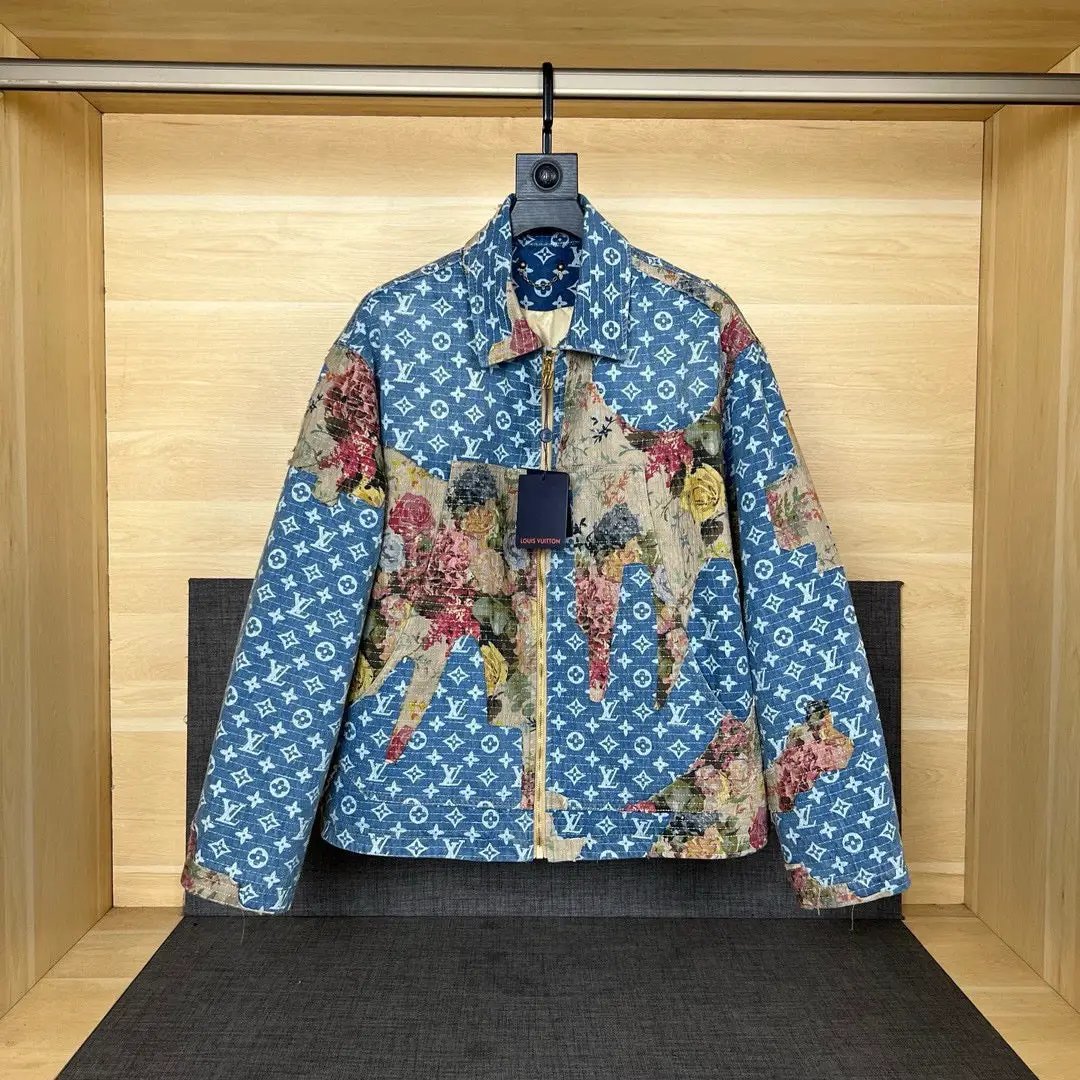 LVE JACKET (pre-order) by Stock supplier